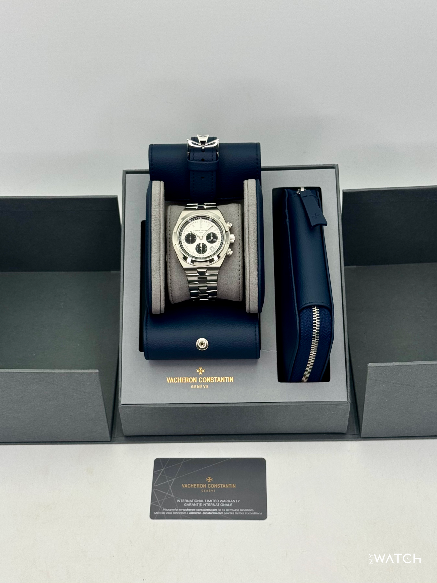 2025 Vacheron Constantin Overseas 42.5mm 5520V Stainless Steel Silver Dial - MyWatchLLC