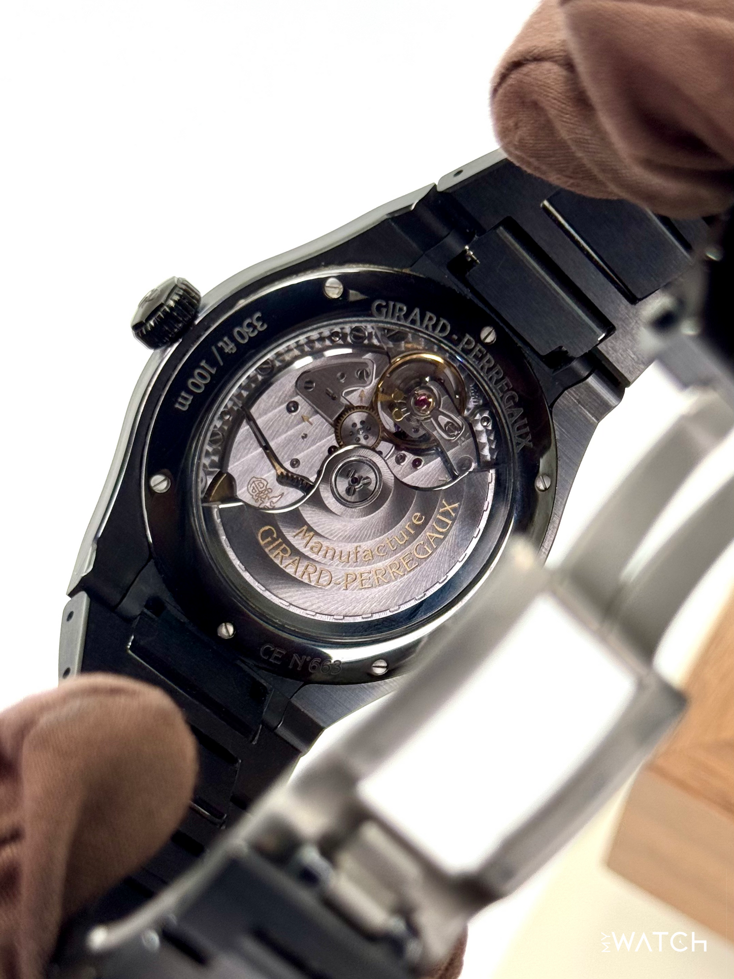 2022 Girard-Perregaux Laureato 42mm 81010-32-631-32A Ceramic Black Dial - MyWatchLLC