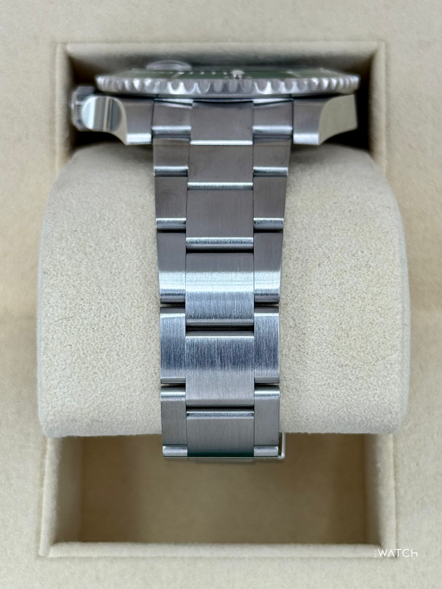 2019 Rolex Submariner “Hulk” 40mm 116610LV Green Dial