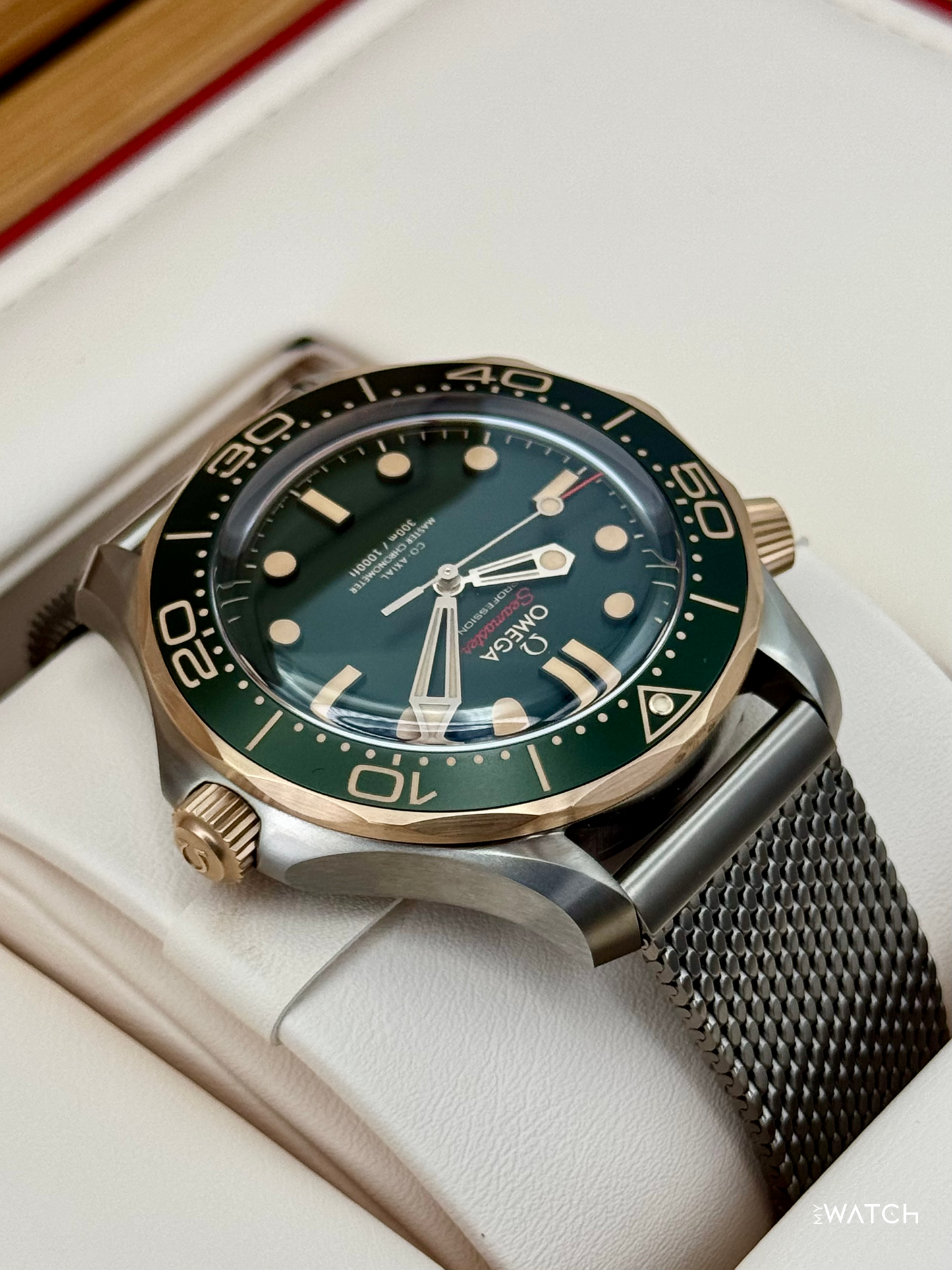 NEW 2026 Omega Seamaster Diver 300M 42mm 210.90.42.20.10.001 Green Dial