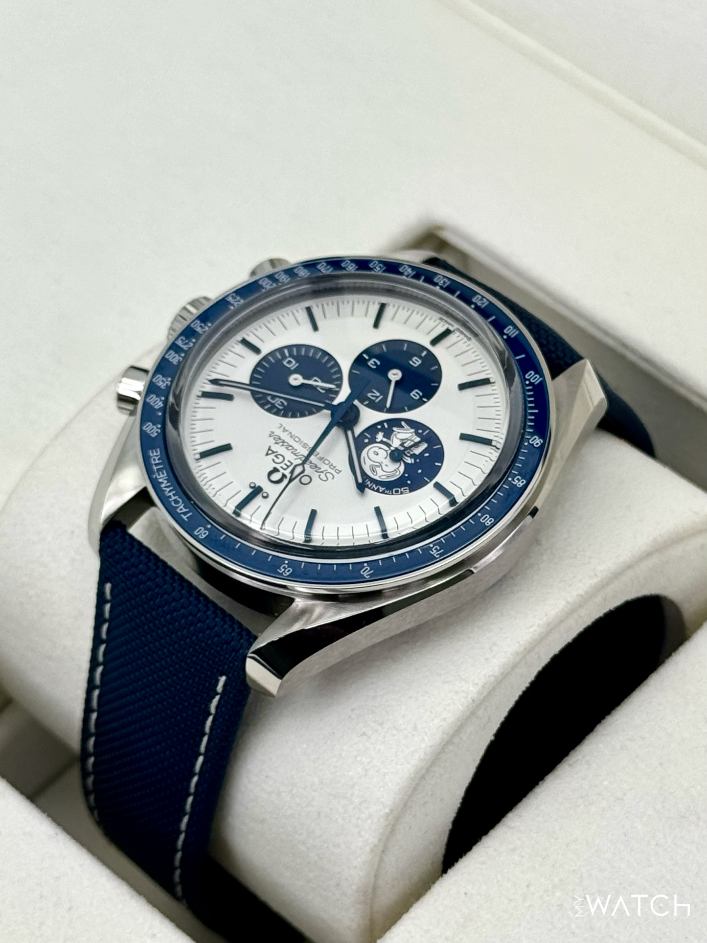 NEW 2026 Omega Speedmaster Silver Snoopy Award 310.32.42.50.02.001 - MyWatchLLC