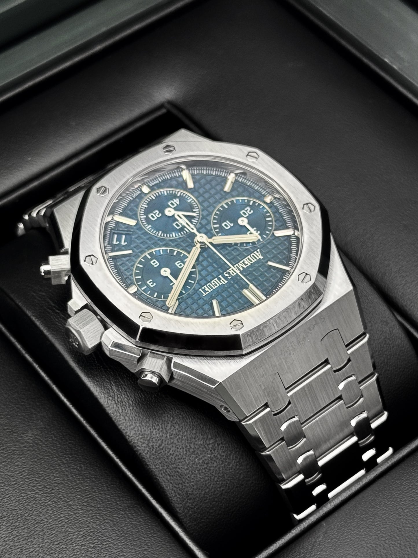 NEW 2026 Audemars Piguet Royal Oak Chronograph 41mm 26240ST Blue Dial