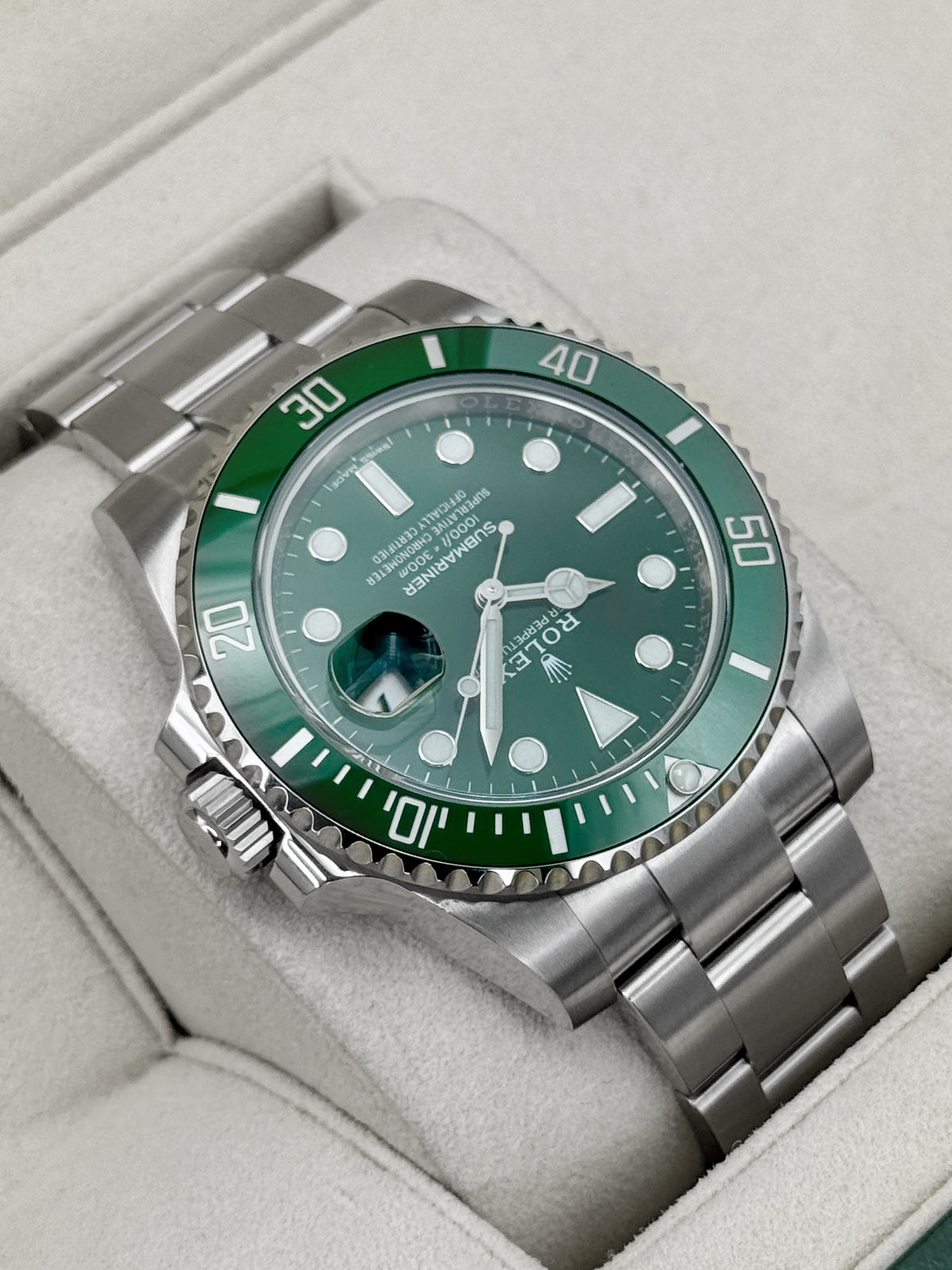 2020 Rolex Submariner Hulk 40mm 116610LV Green Dial