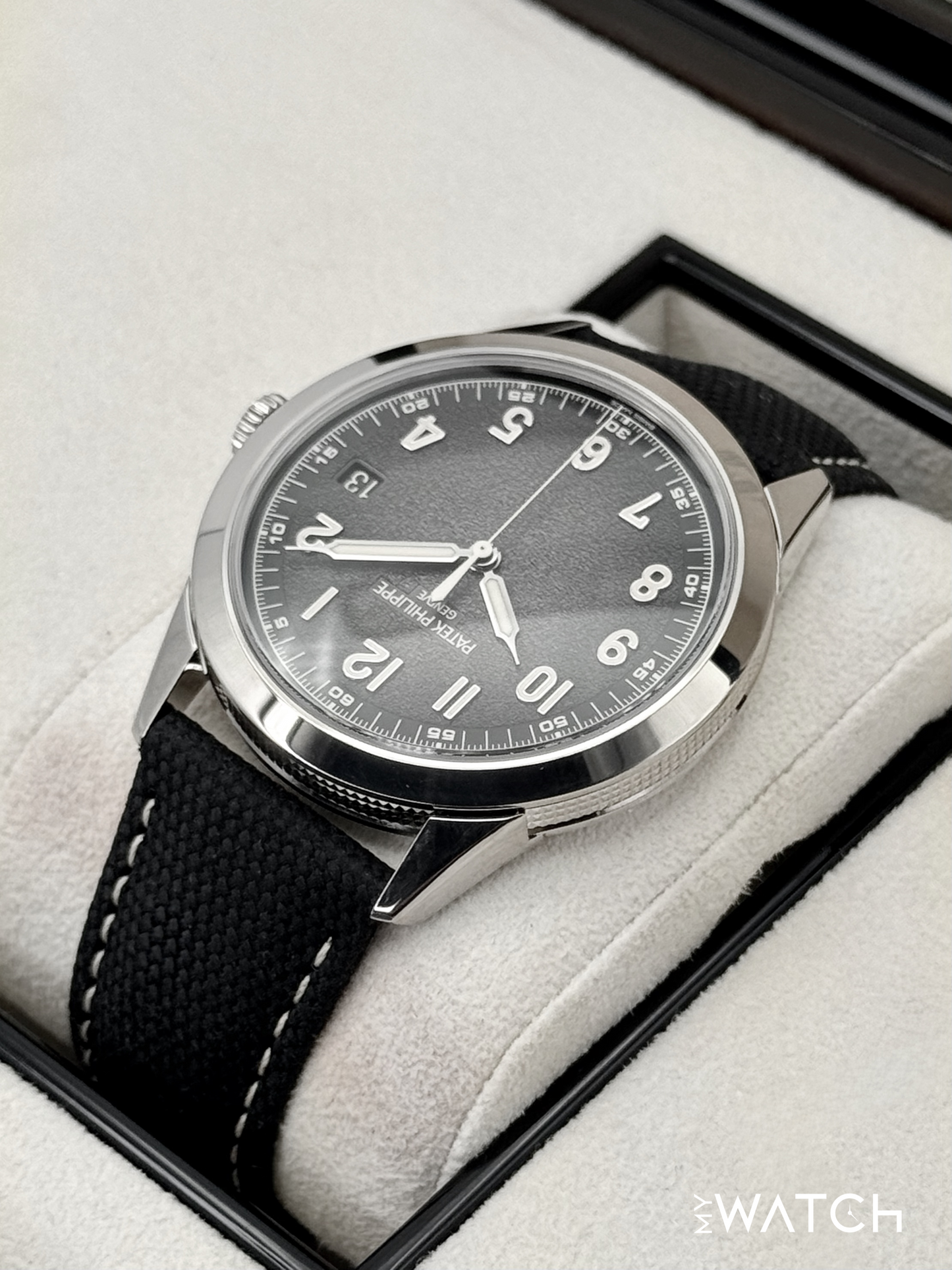 2023 Patek Philippe Calatrava 40mm 5226G White Gold Black Dial