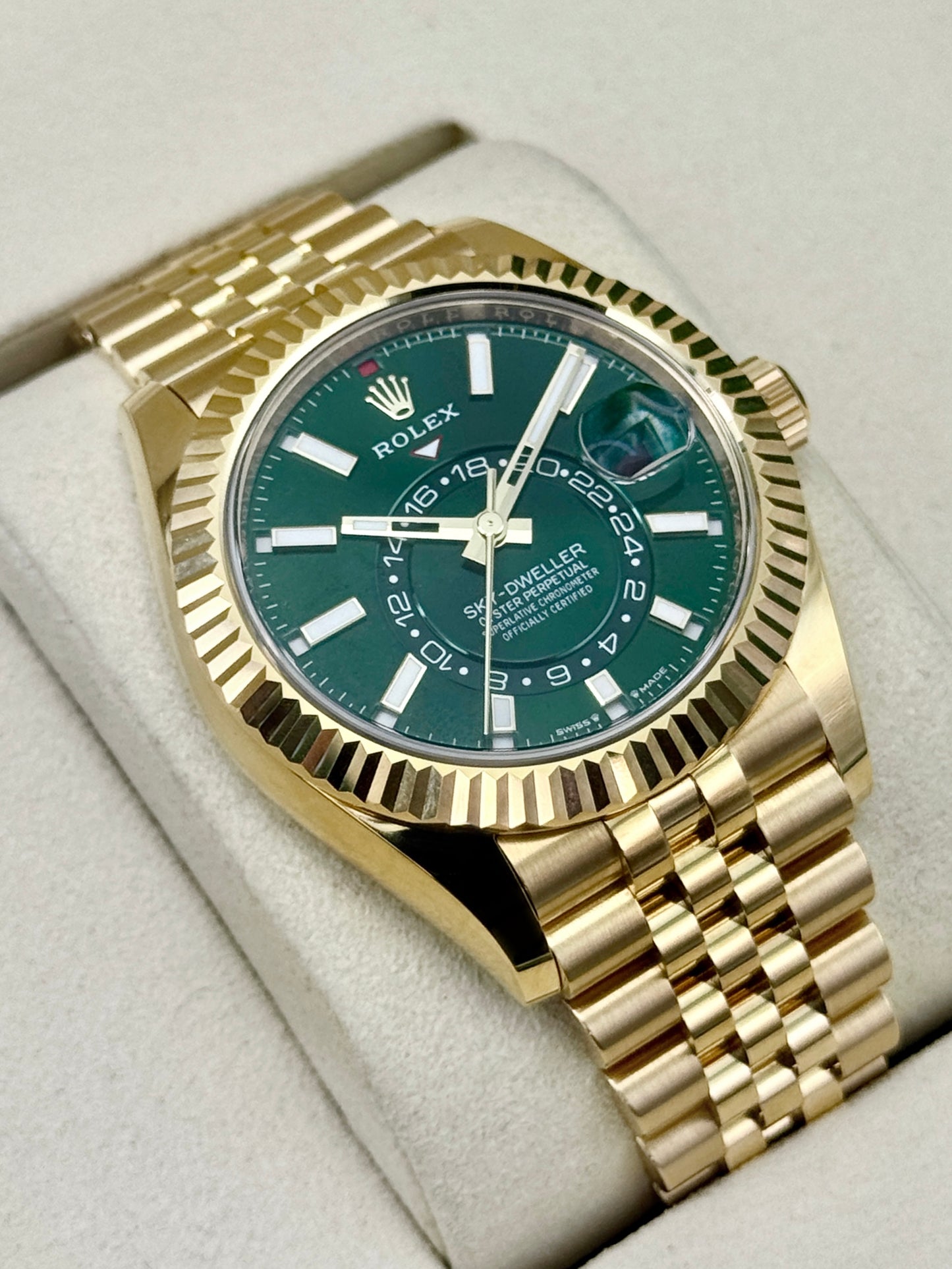 2025 Rolex Sky-Dweller 42mm 336938 Yellow Gold Jubilee Green Dial