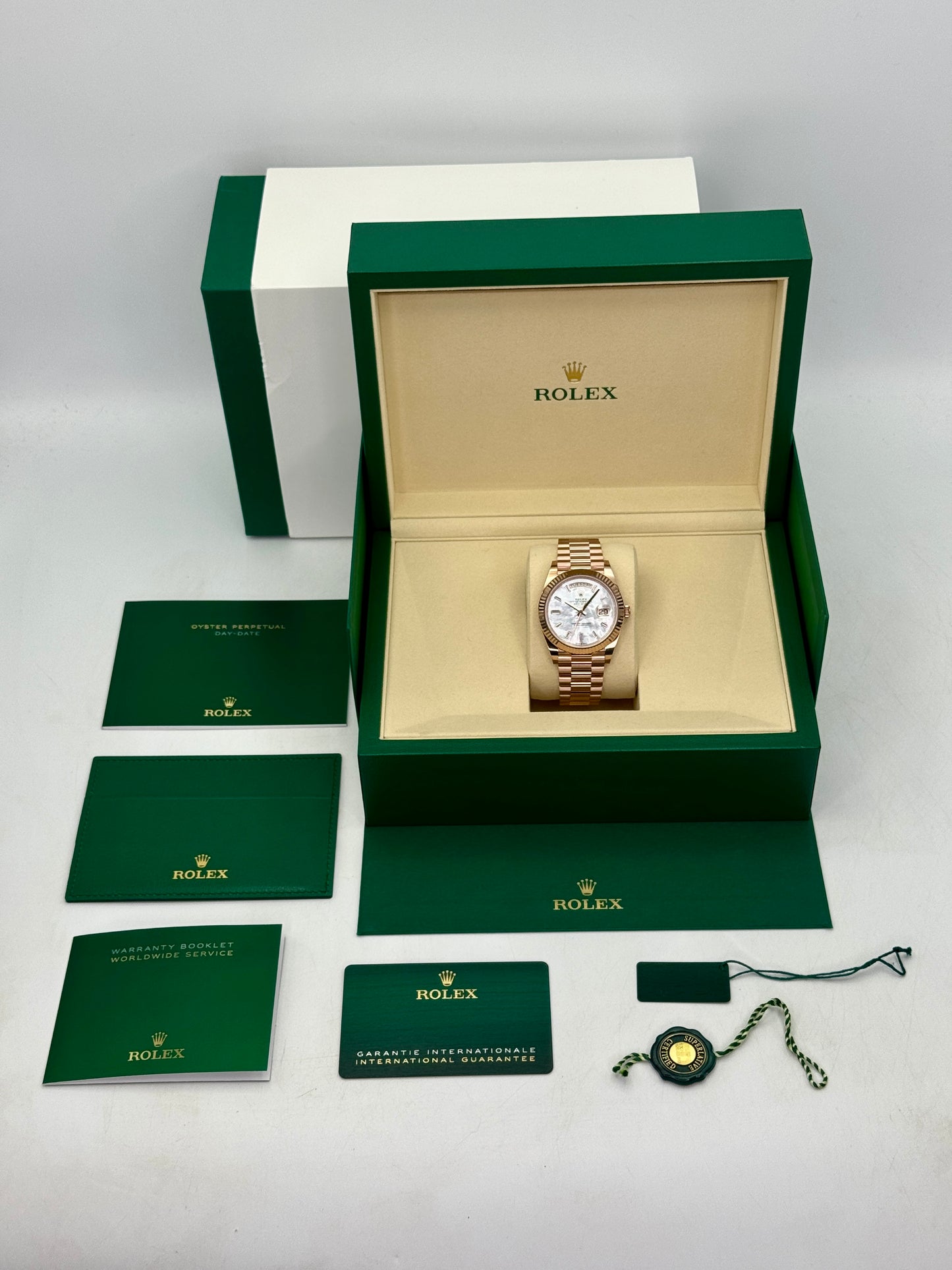 NEW 2026 Rolex Day-Date 40mm 228235 Presidential Rose Gold MOP Diamond Dial