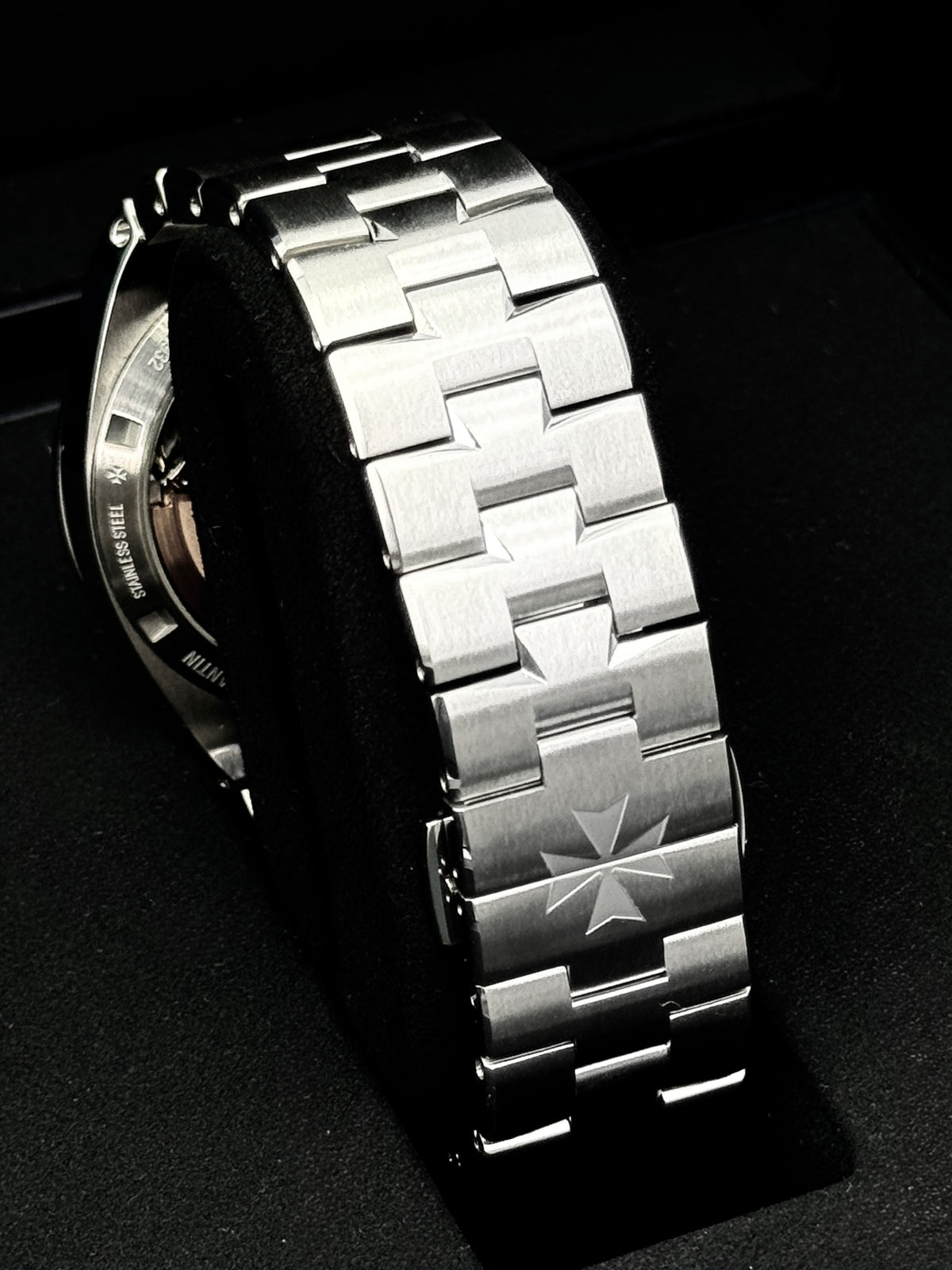 2023 Vacheron Constantin Overseas 41mm 4500V Stainless Black Dial