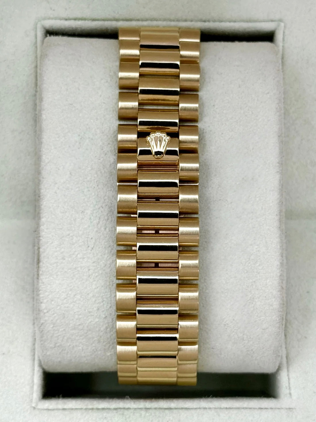 1991 Rolex Day-Date 36mm 18238 Presidential Yellow Gold Silver Dial (RSC)