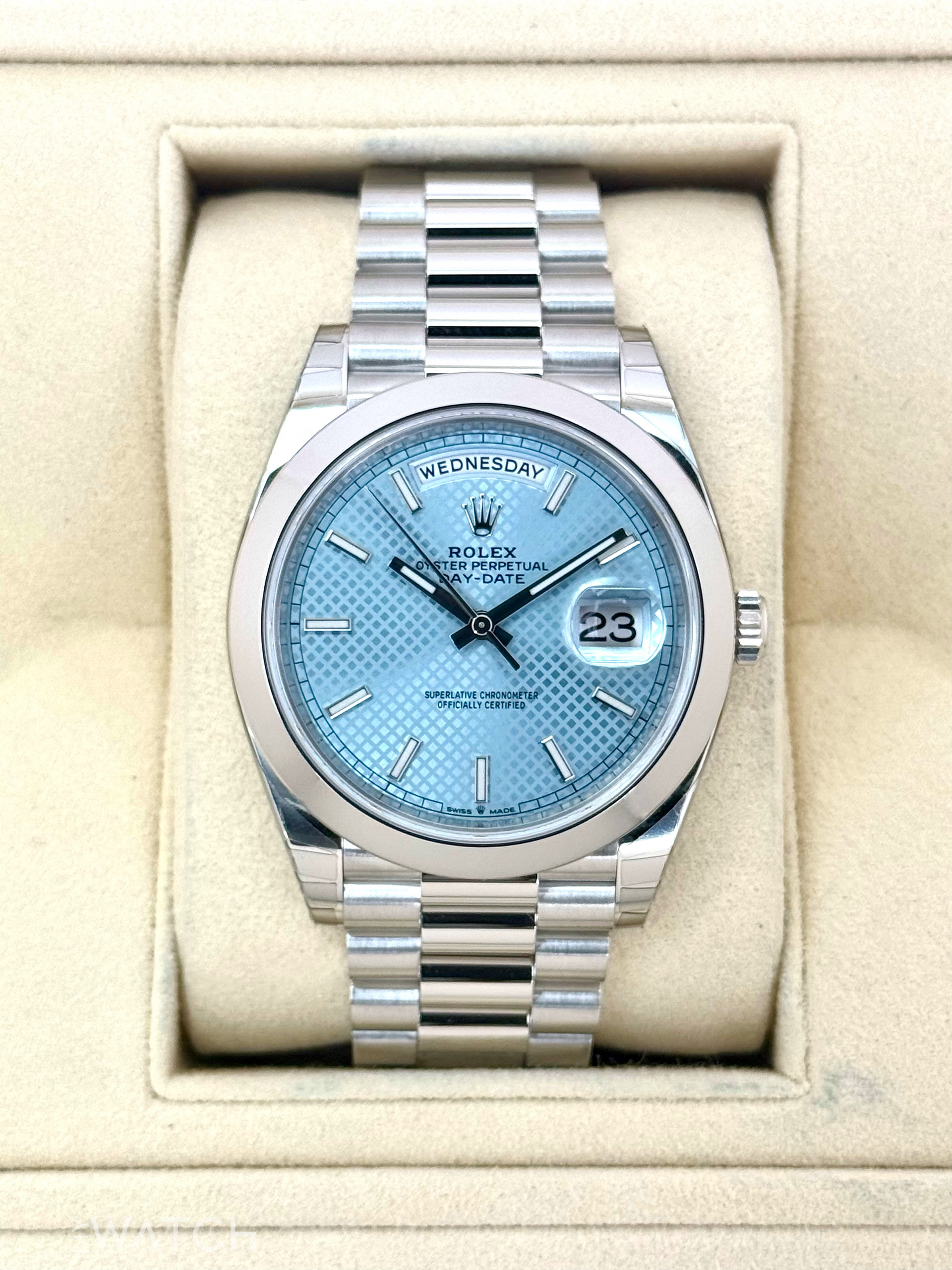 Na⭐️ 2024 Rolex Day-Date 40mm 228206 Platinum Blue Motif Dial