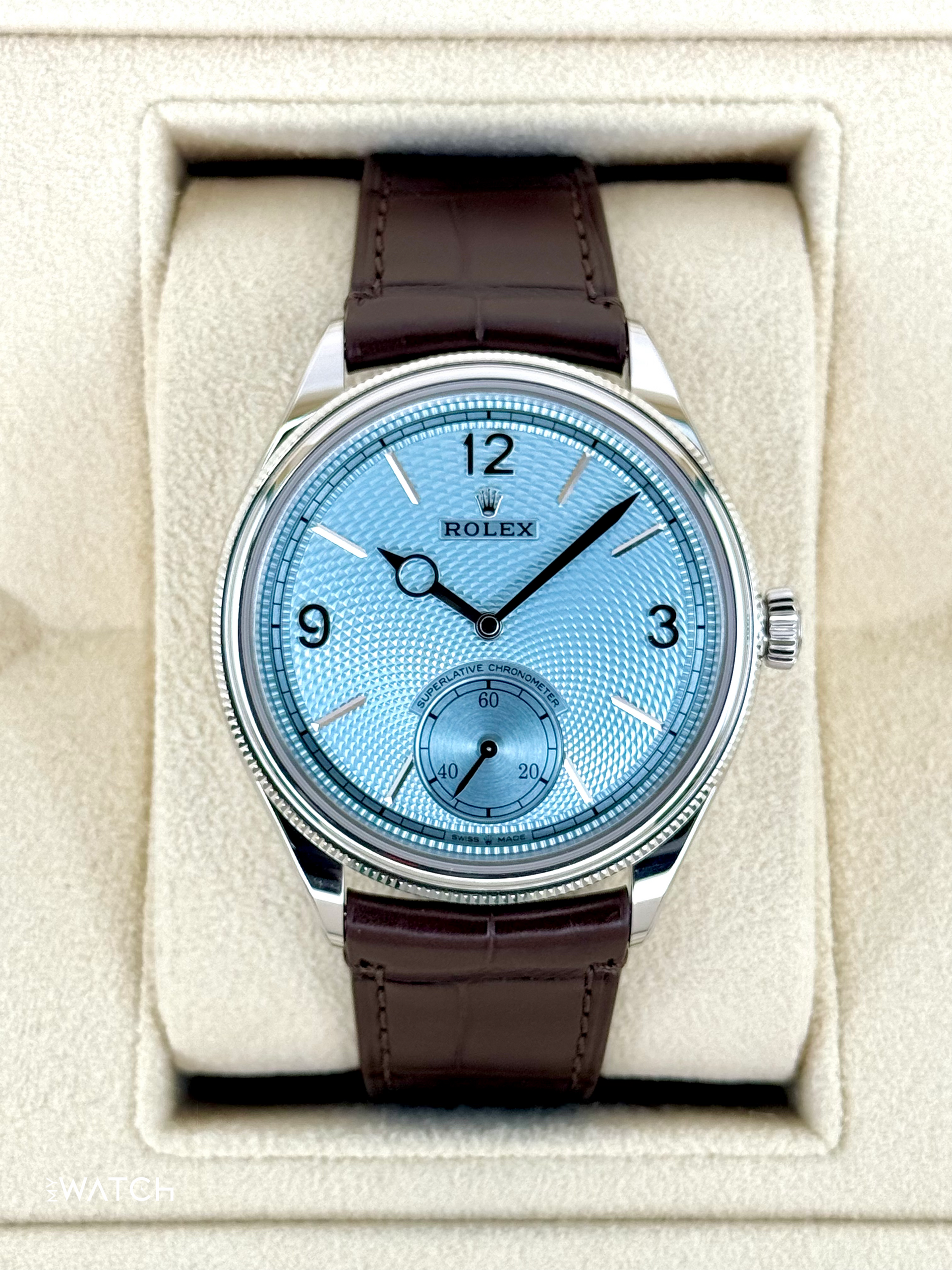 ROLEX 新型ボックス2個　中古　HK NEW 2025 Rolex Explorer II 42mm 226570 Polar White Dial