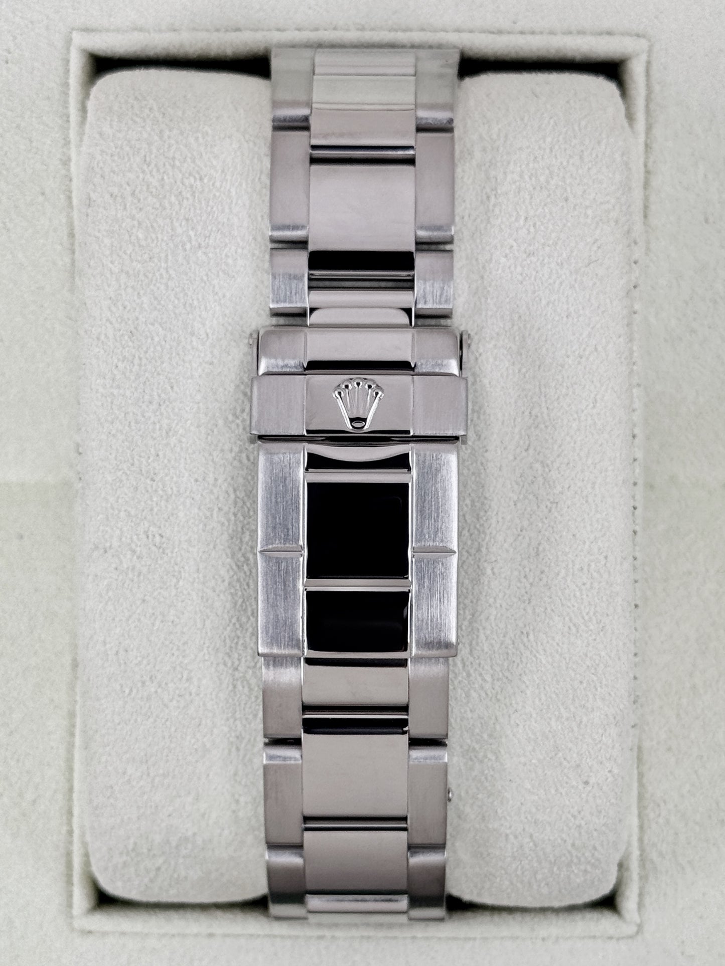 2005 Rolex Yacht-Master 40mm 16622 Platinum Bezel and Dial (Collectors Set)