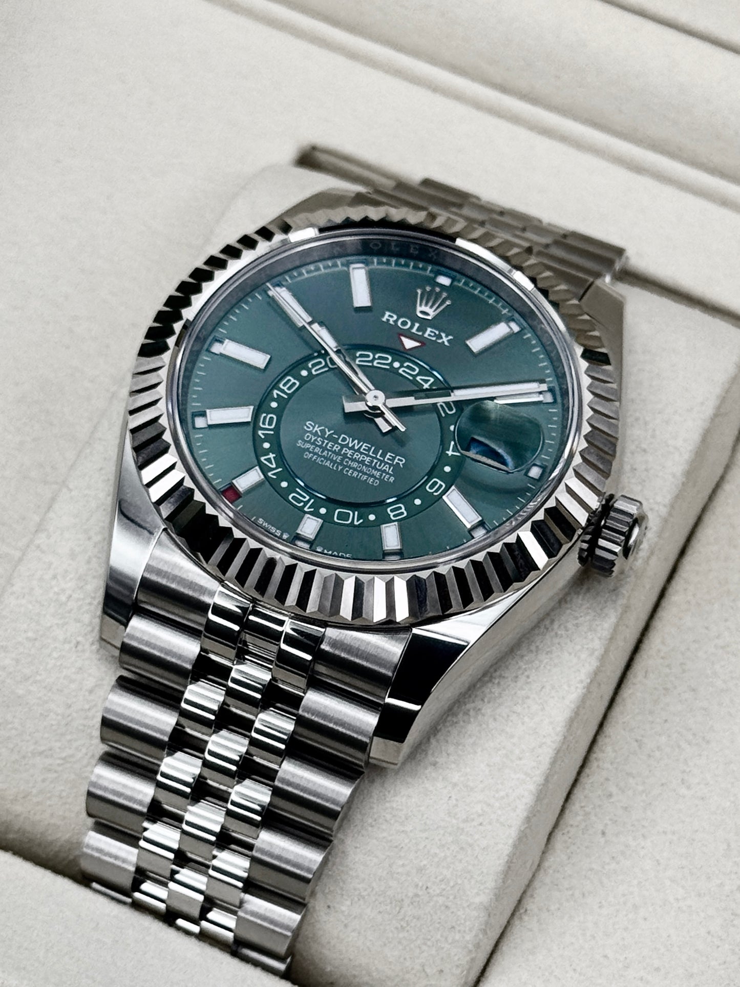 NEW 2026 Rolex Sky-Dweller 42mm 336934 Jubilee Green Dial (NEW STYLE CARD)