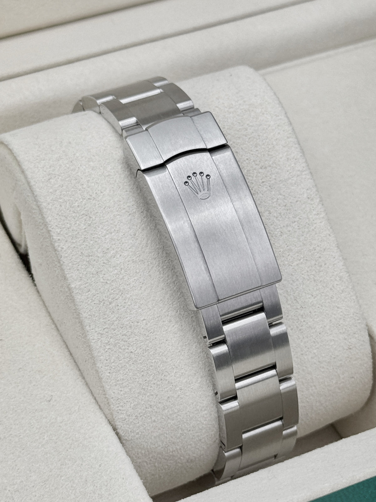 2025 Rolex Oyster Perpetual 34mm 124200 Candy Pink Dial
