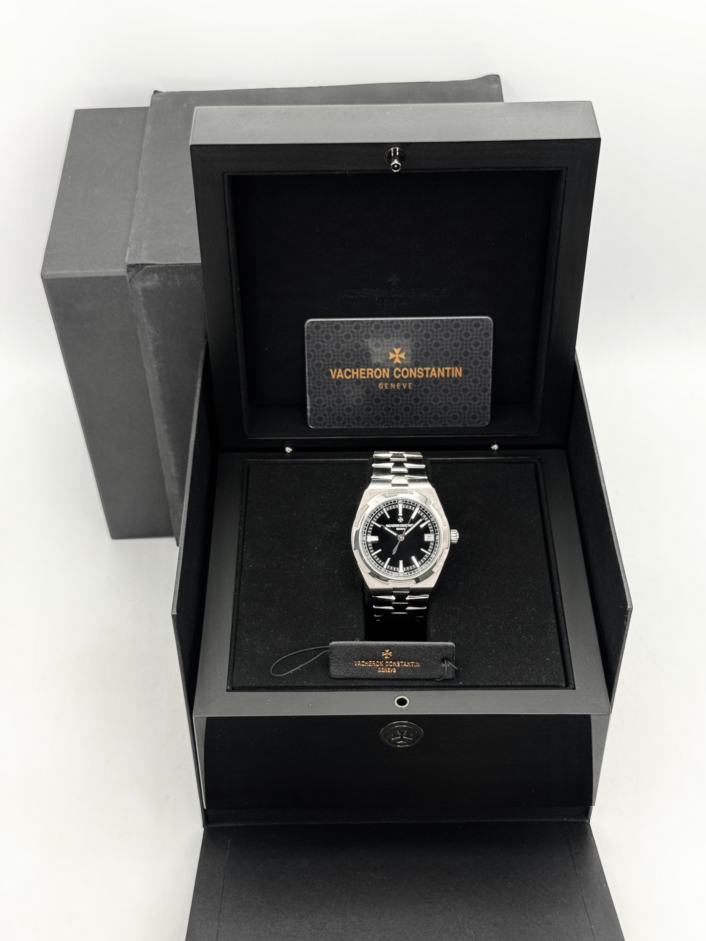 2021 Vacheron Constantin Overseas 41mm 4500V Stainless Black Dial