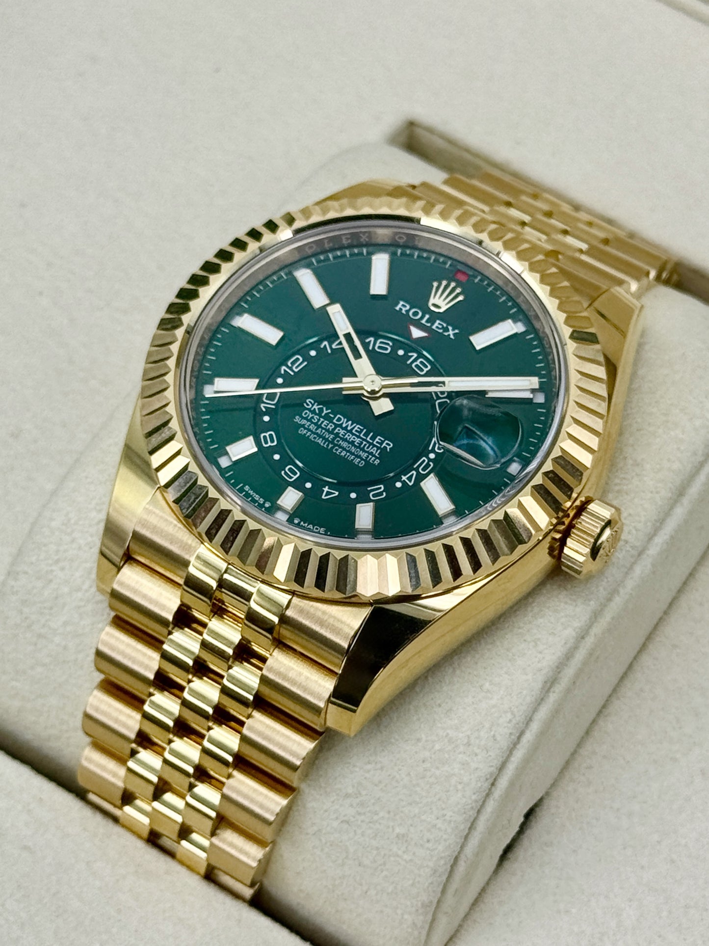 2025 Rolex Sky-Dweller 42mm 336938 Yellow Gold Jubilee Green Dial