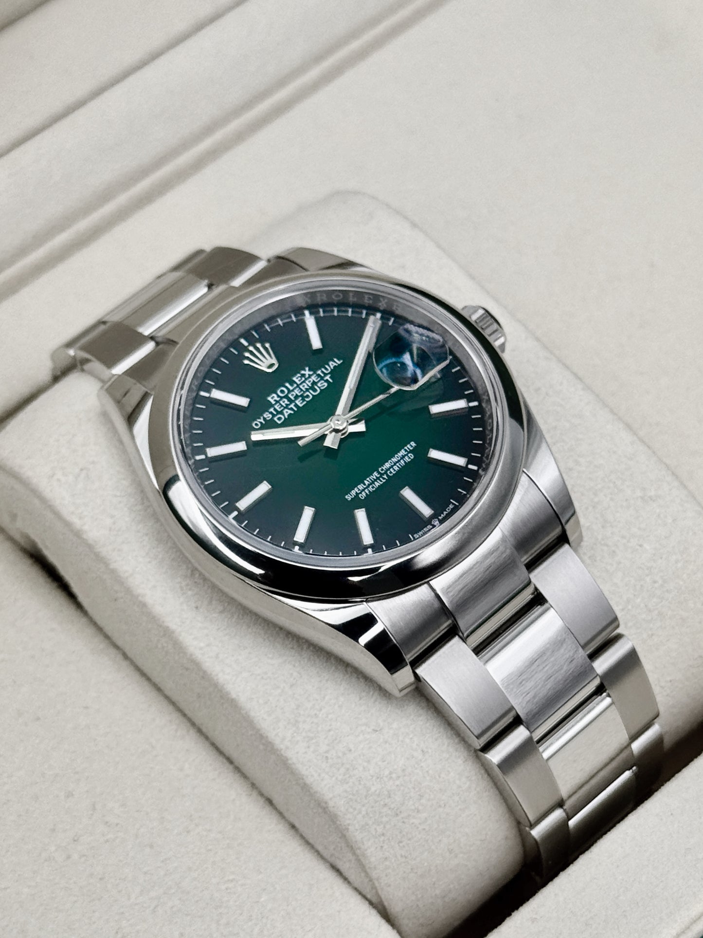 2026 Rolex Datejust 36mm 126200 Stainless Steel Oyster Green Ombre Dial