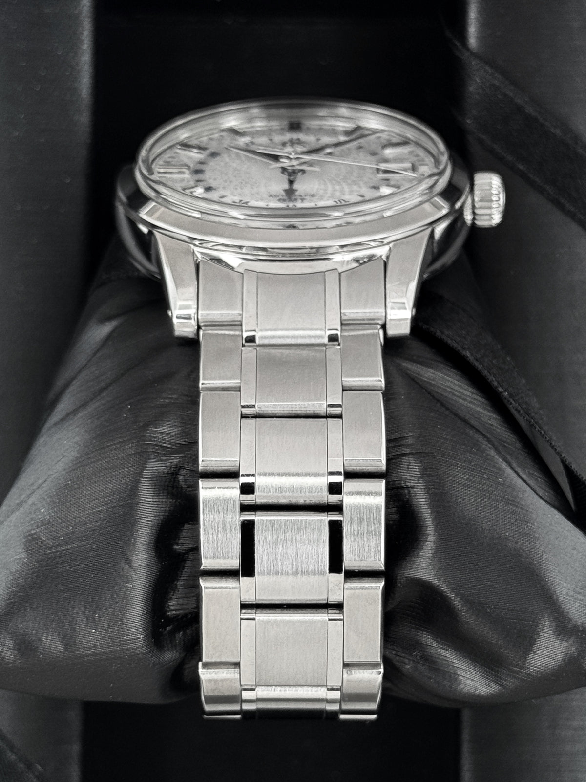 2018 Grand Seiko Elegance Collection 39mm SBGM235 Stainless Steel Silver Dial