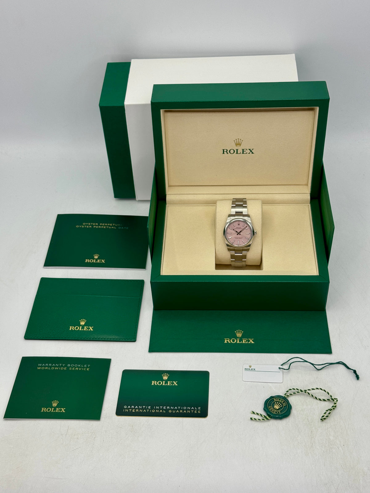 2025 Rolex Oyster Perpetual 34mm 124200 Candy Pink Dial