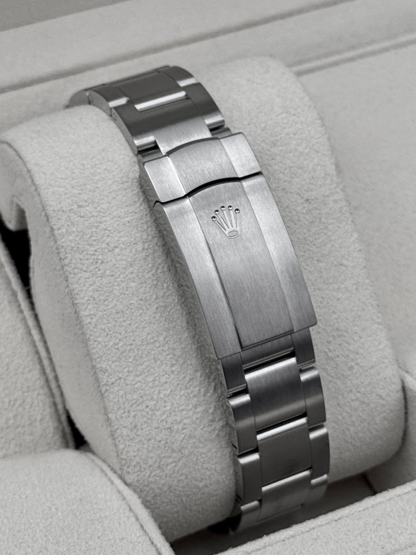 2023 Rolex Oyster Perpetual 41mm 124300 Black Dial