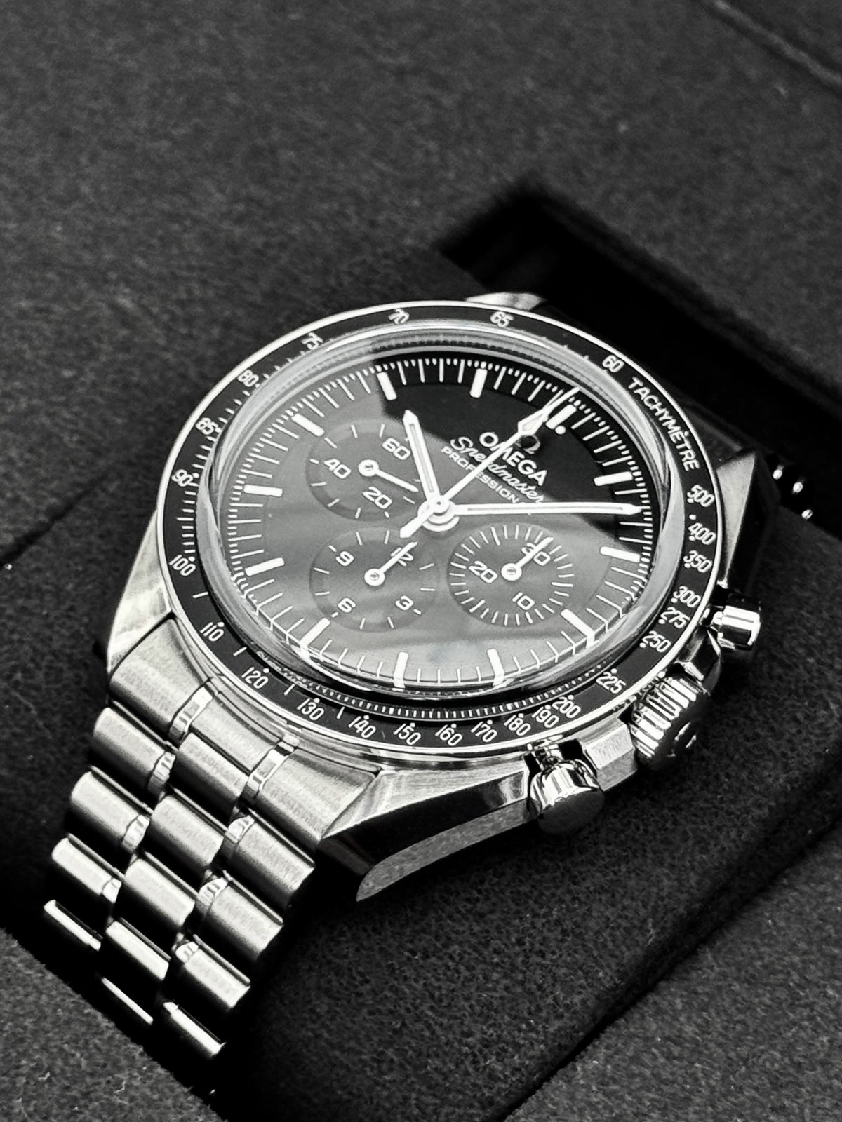 NEW 2026 Omega Speedmaster Pro Moonwatch 42mm 310.30.42.50.01.002 Black Dial