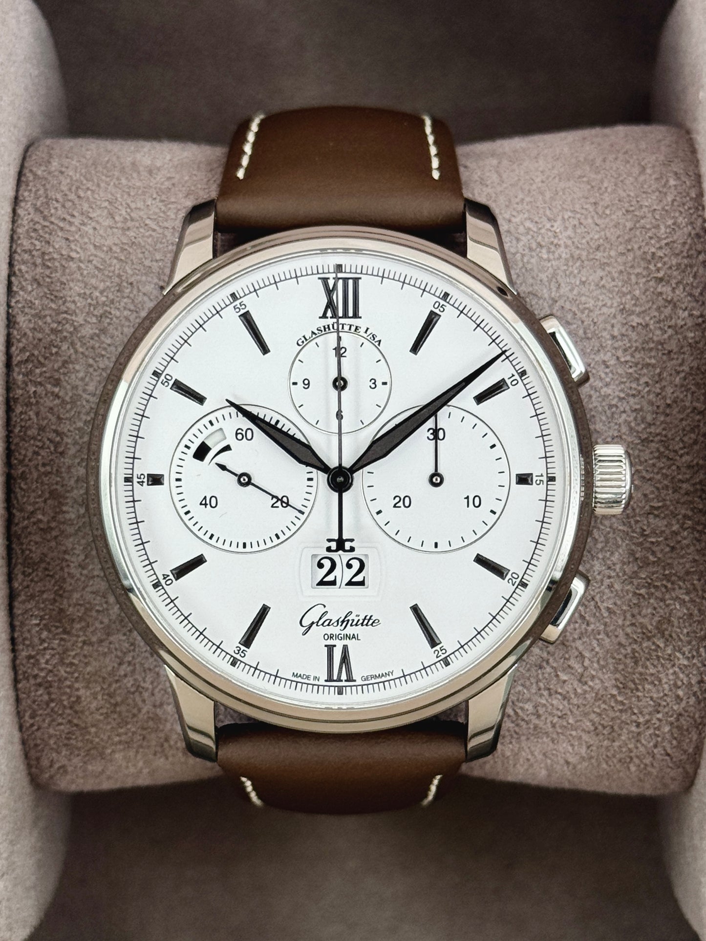 NEW 2026 Glashütte Original Senator 42mm 1-37-01-05-02-07 Stainless Steel White Dial