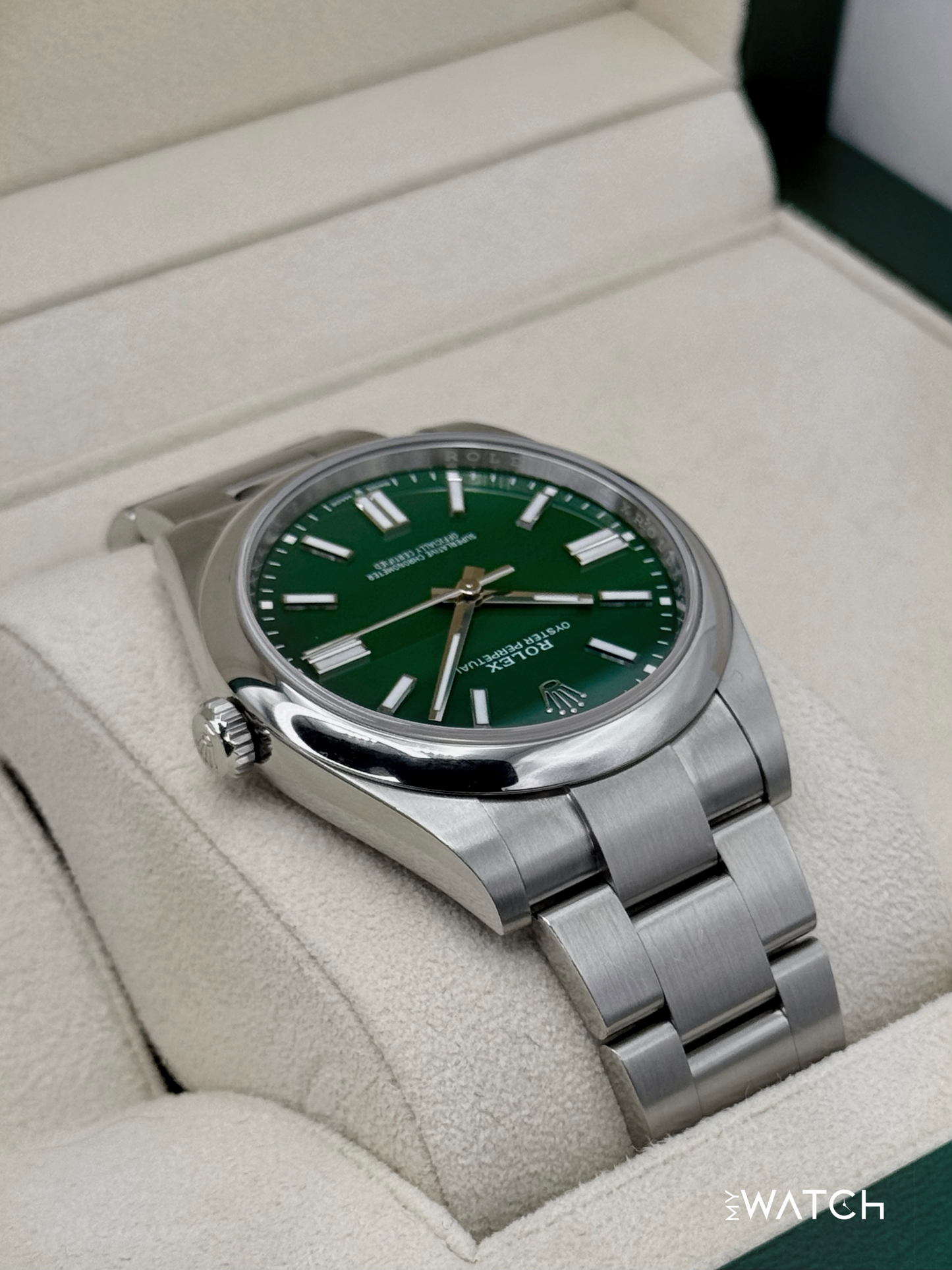2025 Rolex Oyster Perpetual 41mm 124300 Green Dial