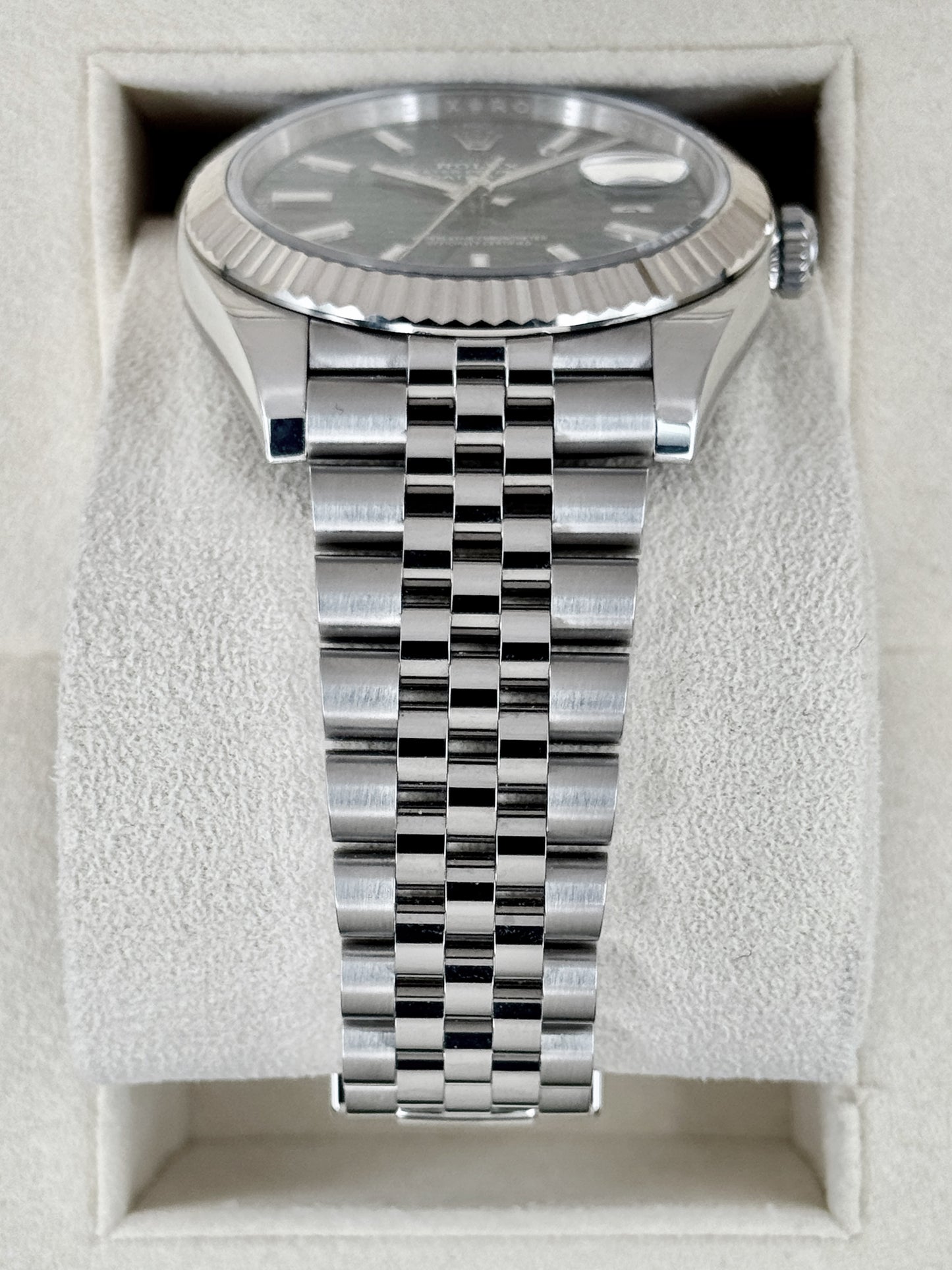 2024 Rolex Datejust 41mm 126334 Stainless Steel Jubilee Green Motif Dial