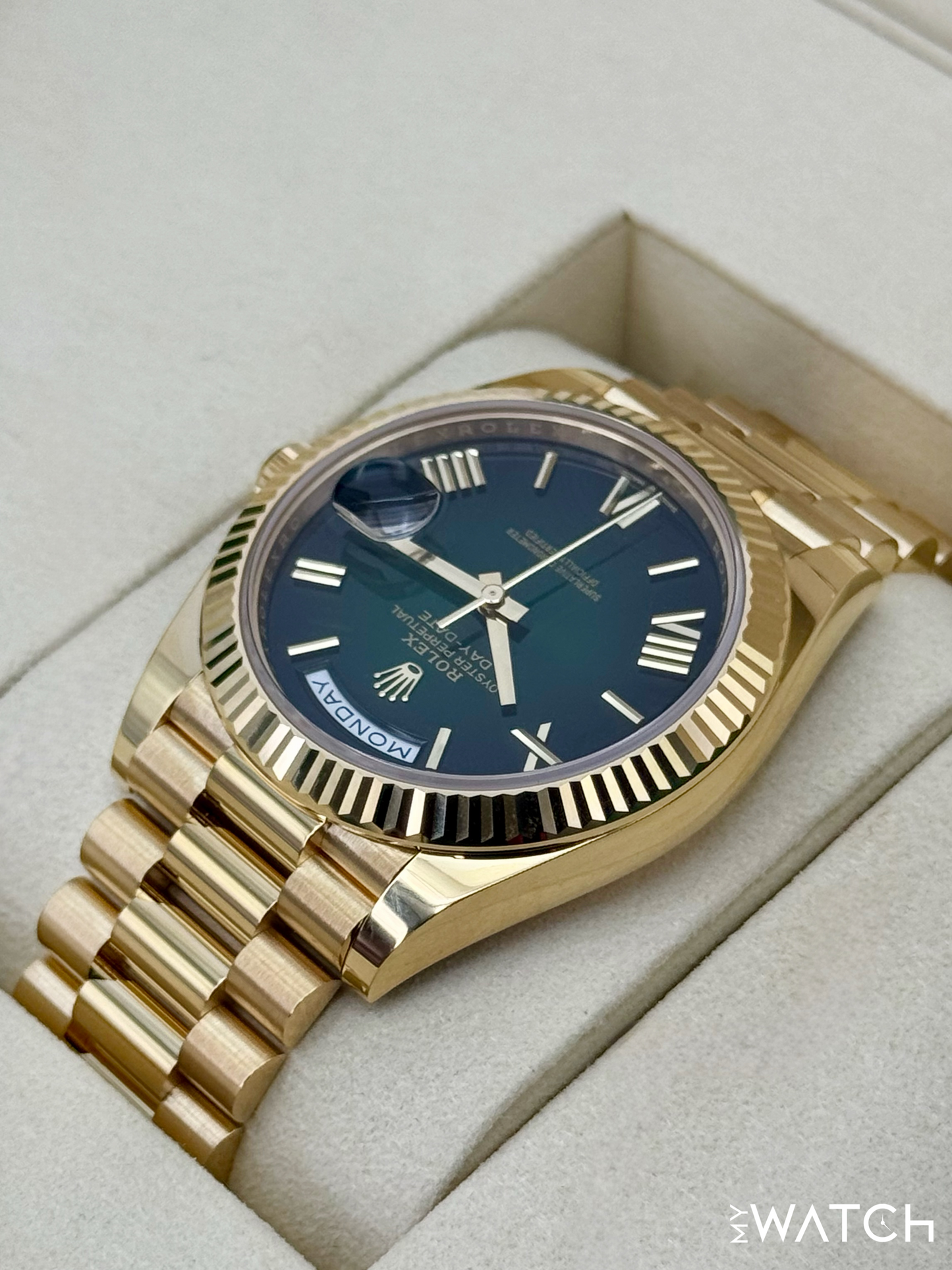 NEW 2025 Rolex Day-Date 40mm 228238 Presidential Green Ombre Dial