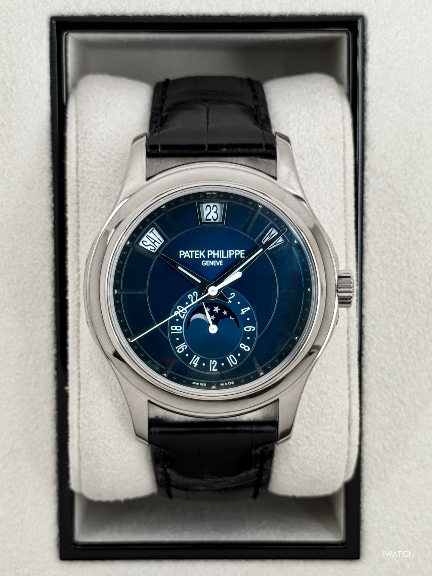 2021 Patek Philippe Annual Calander 40mm 5205G White Gold Blue Dial (Deployant Buckle)