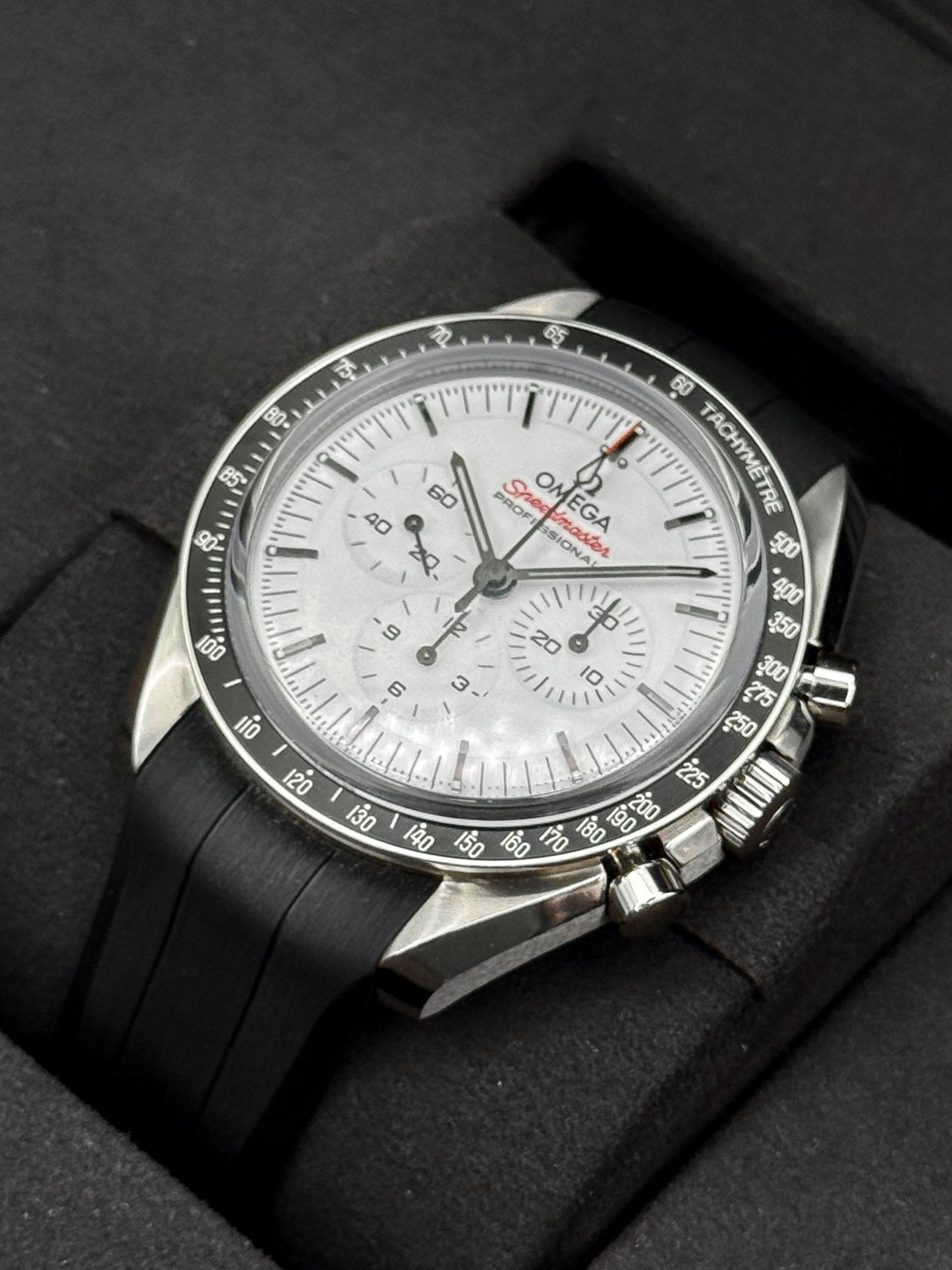 2025 Omega Speedmaster Moonwatch Pro 42mm 310.32.42.50.04.001 White Dial
