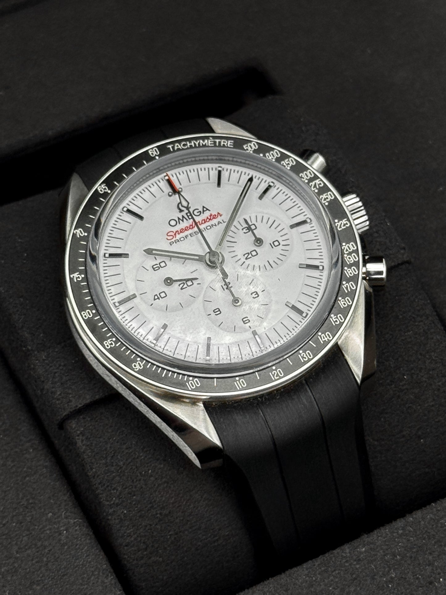 2025 Omega Speedmaster Moonwatch Pro 42mm 310.32.42.50.04.001 White Dial