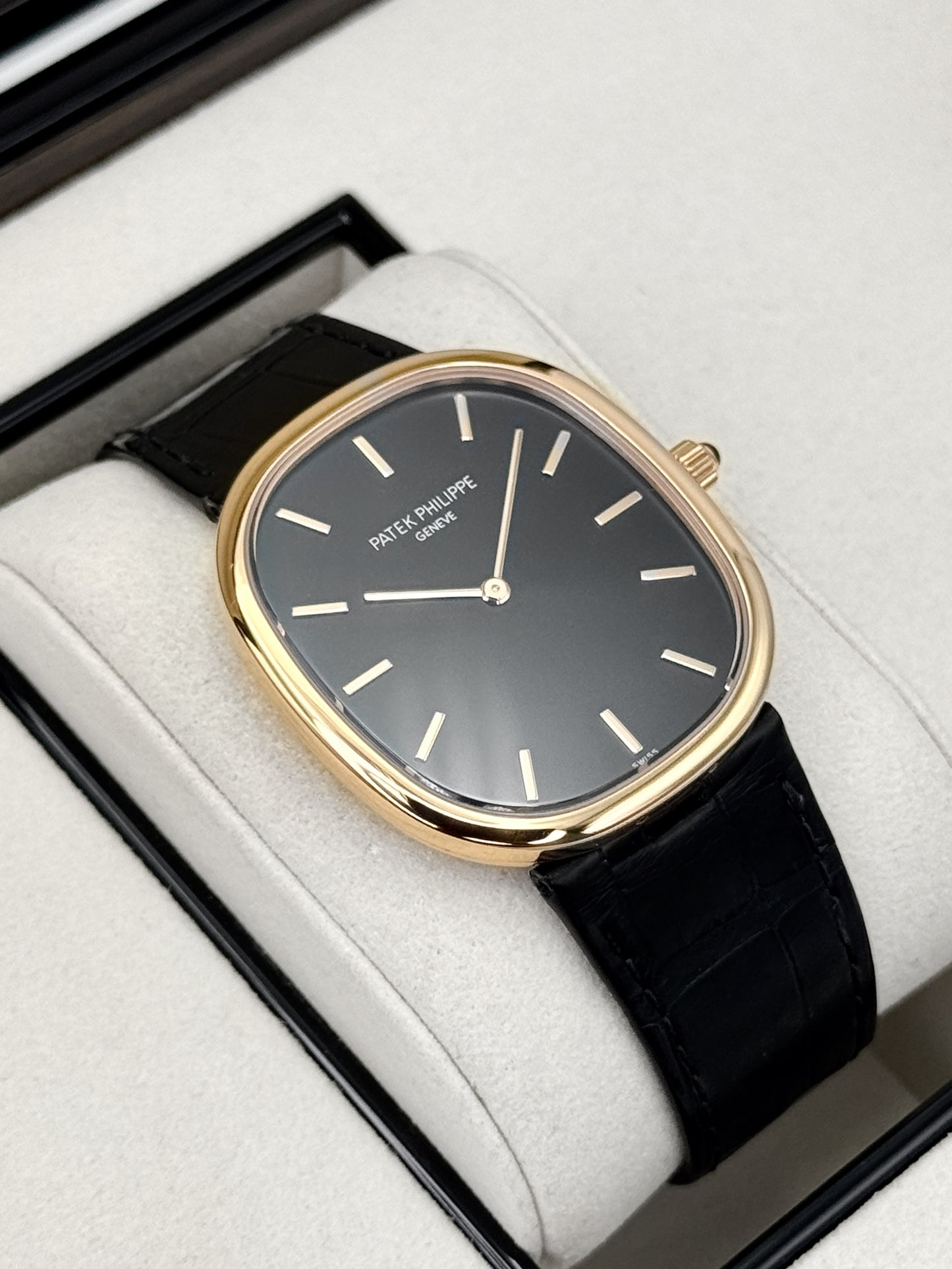 2025 Patek Philippe Golden Ellipse 34mm 5738R Rose Gold Black Dial