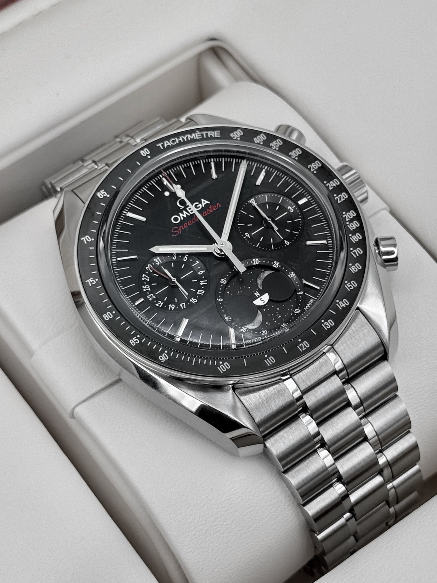 NEW 2026 Omega Speedmaster Moonphase 43mm 304.30.43.52.01.001 Meteorite Dial