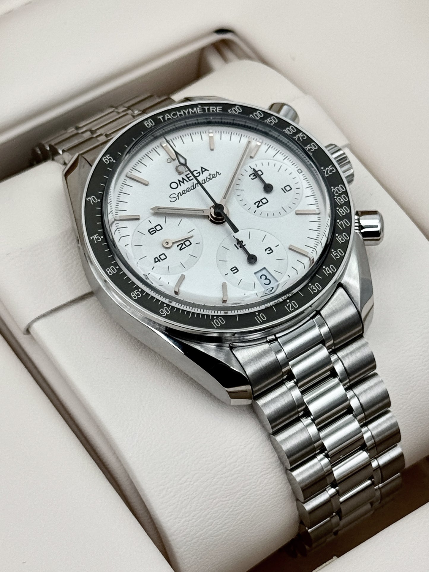 NEW 2026 Omega Speedmaster 38mm 324.30.38.50.02.003 Stainless Steel White Dial