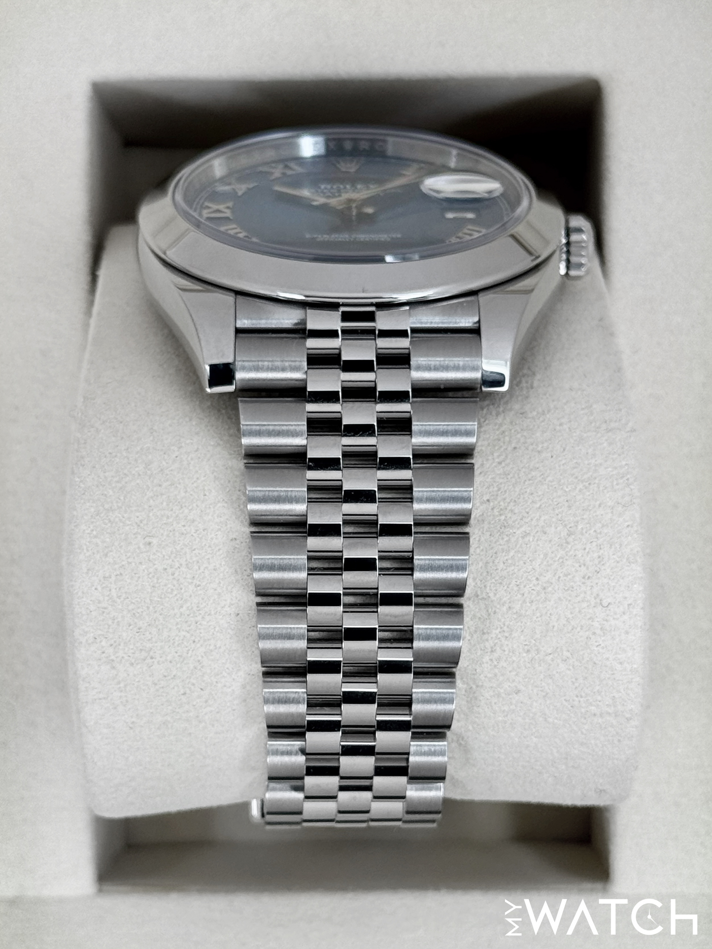 NEW 2025 Rolex Datejust 41mm 126300 Stainless Steel Jubilee Blue Roman Numeral Dial