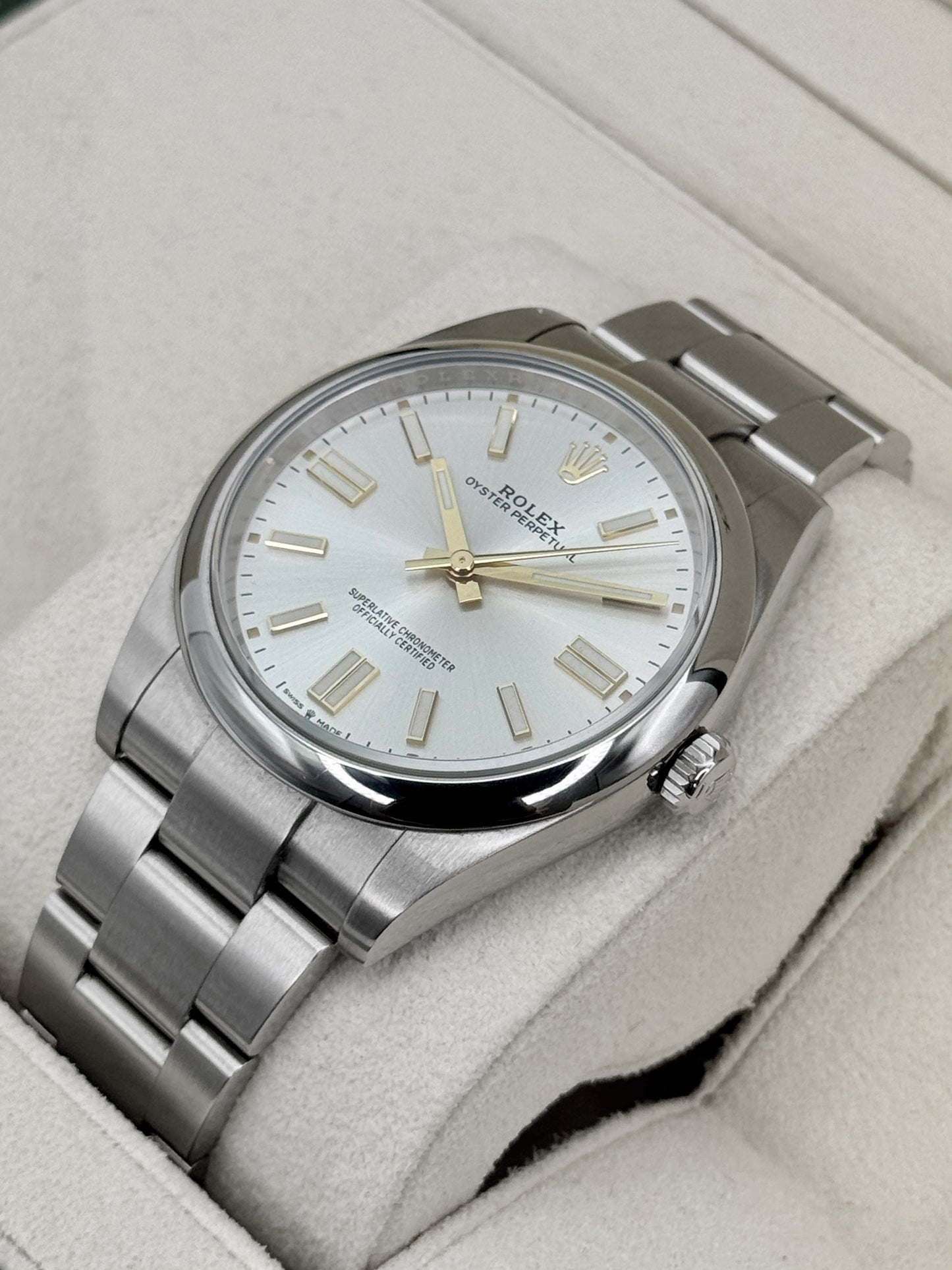 2023 Rolex Oyster Perpetual 41mm 124300 Silver Dial