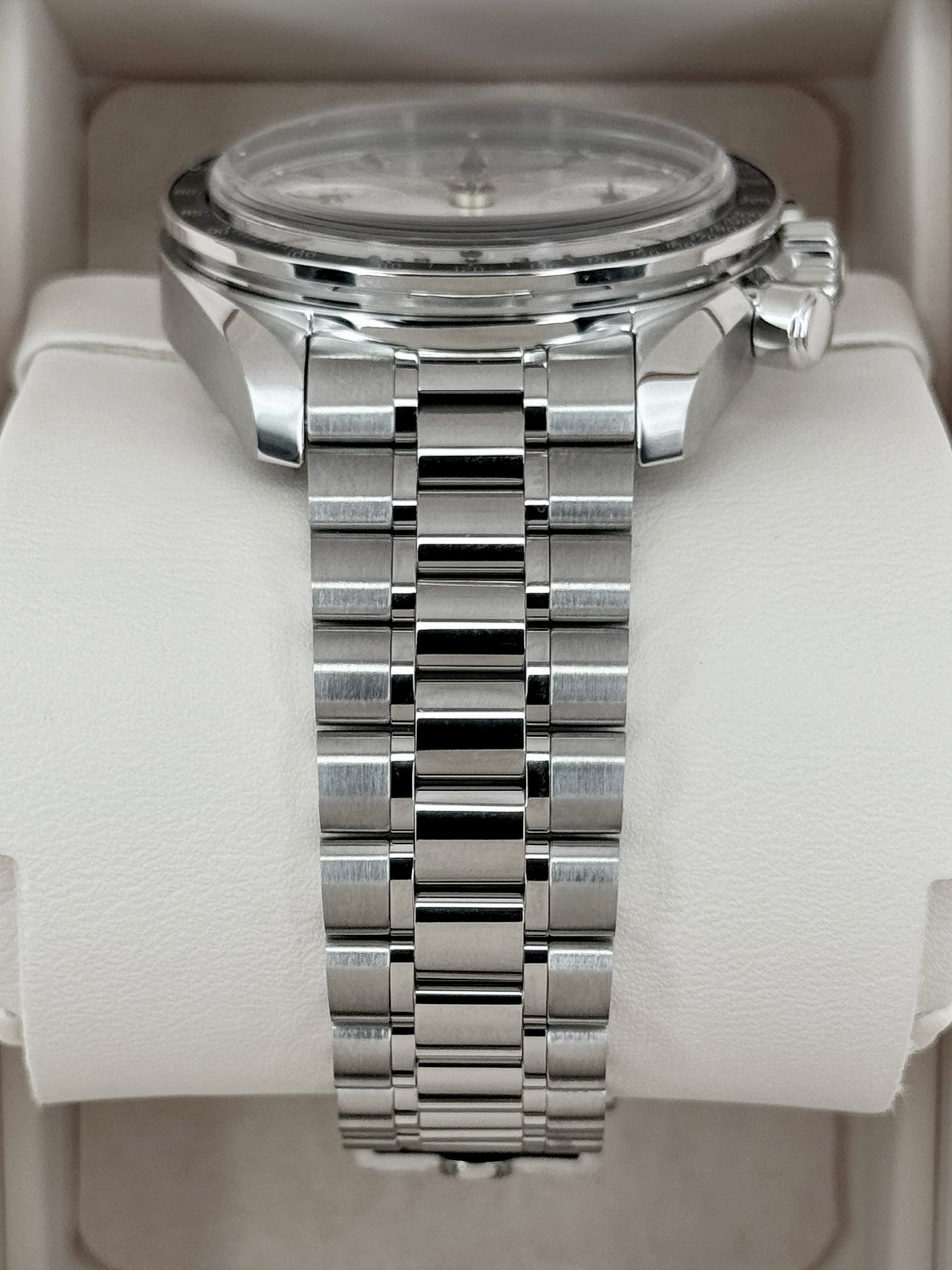 NEW 2026 Omega Speedmaster 38mm 324.30.38.50.02.003 Stainless Steel White Dial
