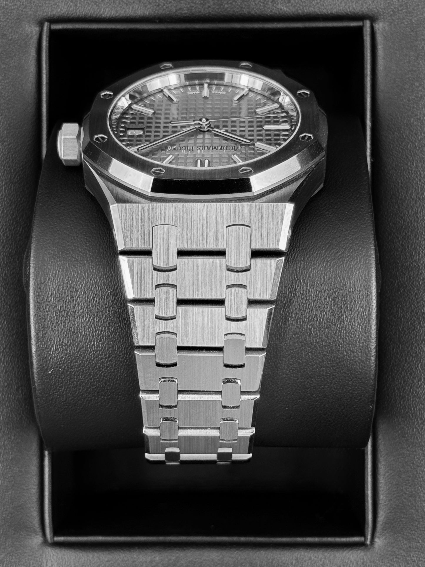 2025 Audemars Piguet Royal Oak 37mm 15550ST Stainless Steel Grey Dial