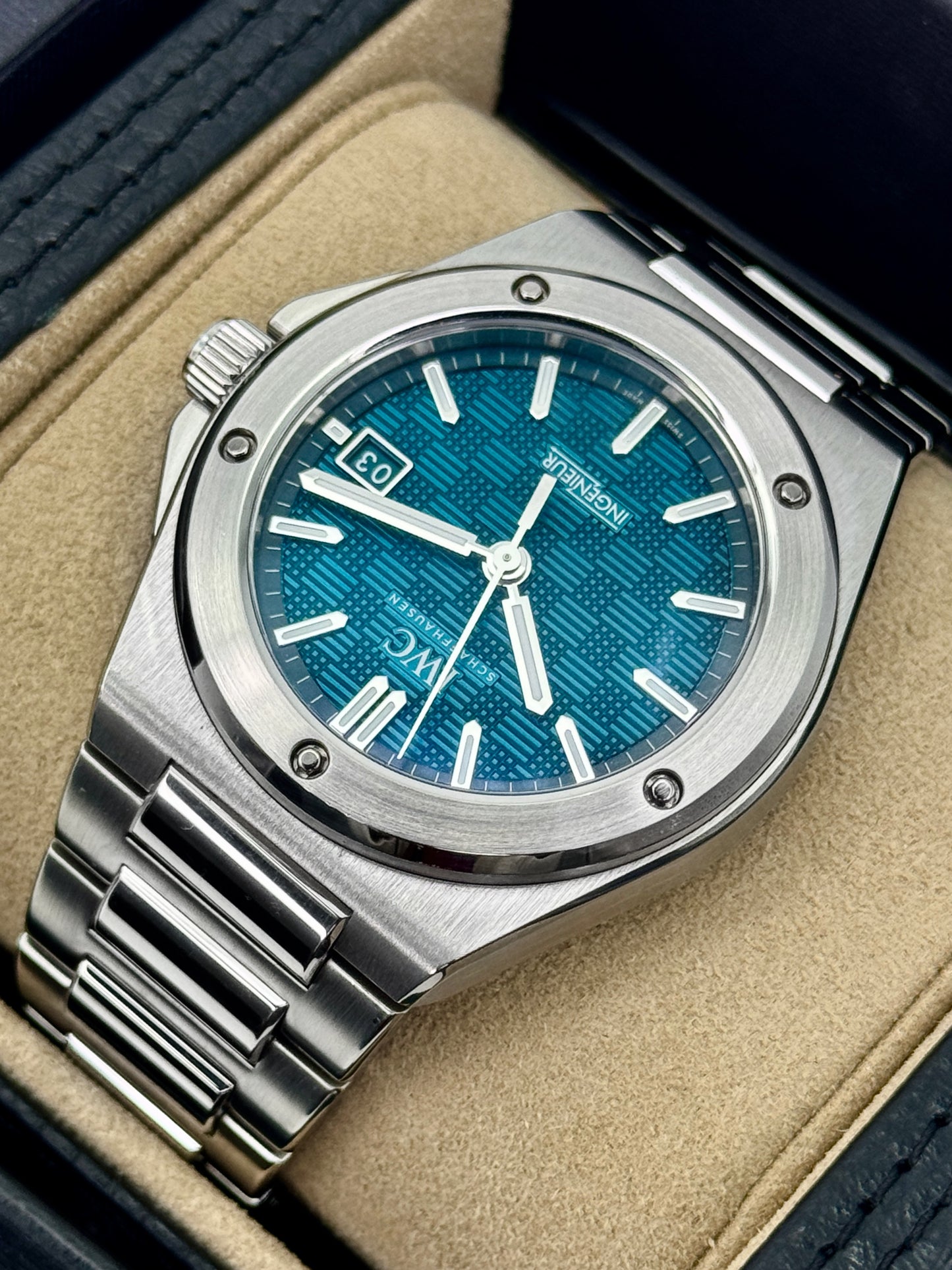 2023 IWC Ingenieur Automatic 40mm IW328903 Stainless Steel Aqua Dial