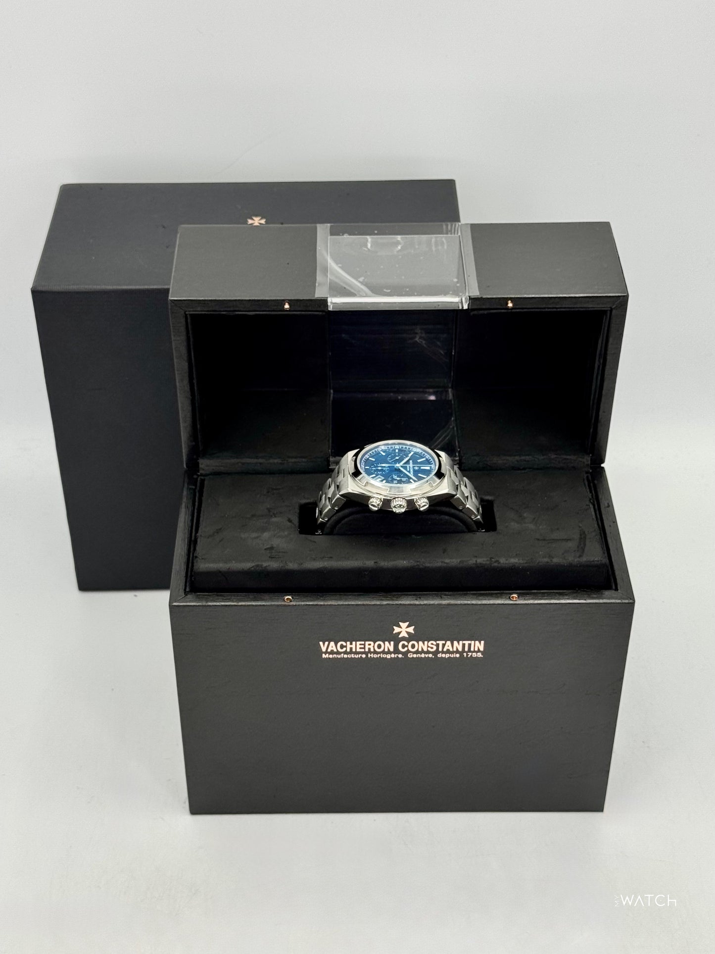 2018 Vacheron Constantin Overseas 42.5mm 5500V Stainless Blue Dial