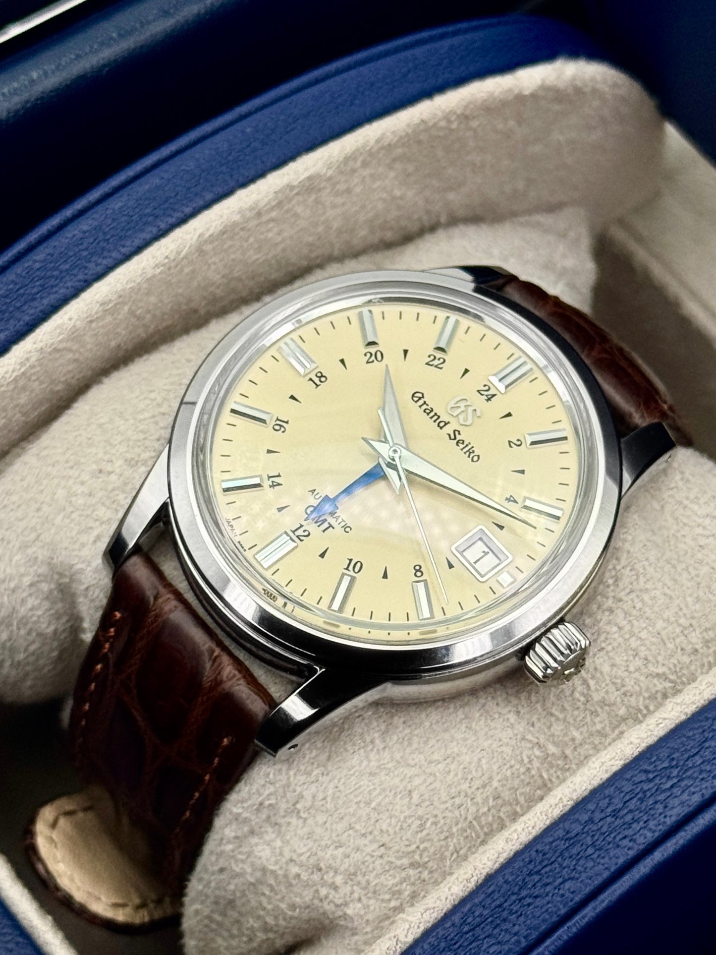 2025 Grand Seiko Elegance Collection 39.5mm SBGM221G Stainless Steel Ivory Dial