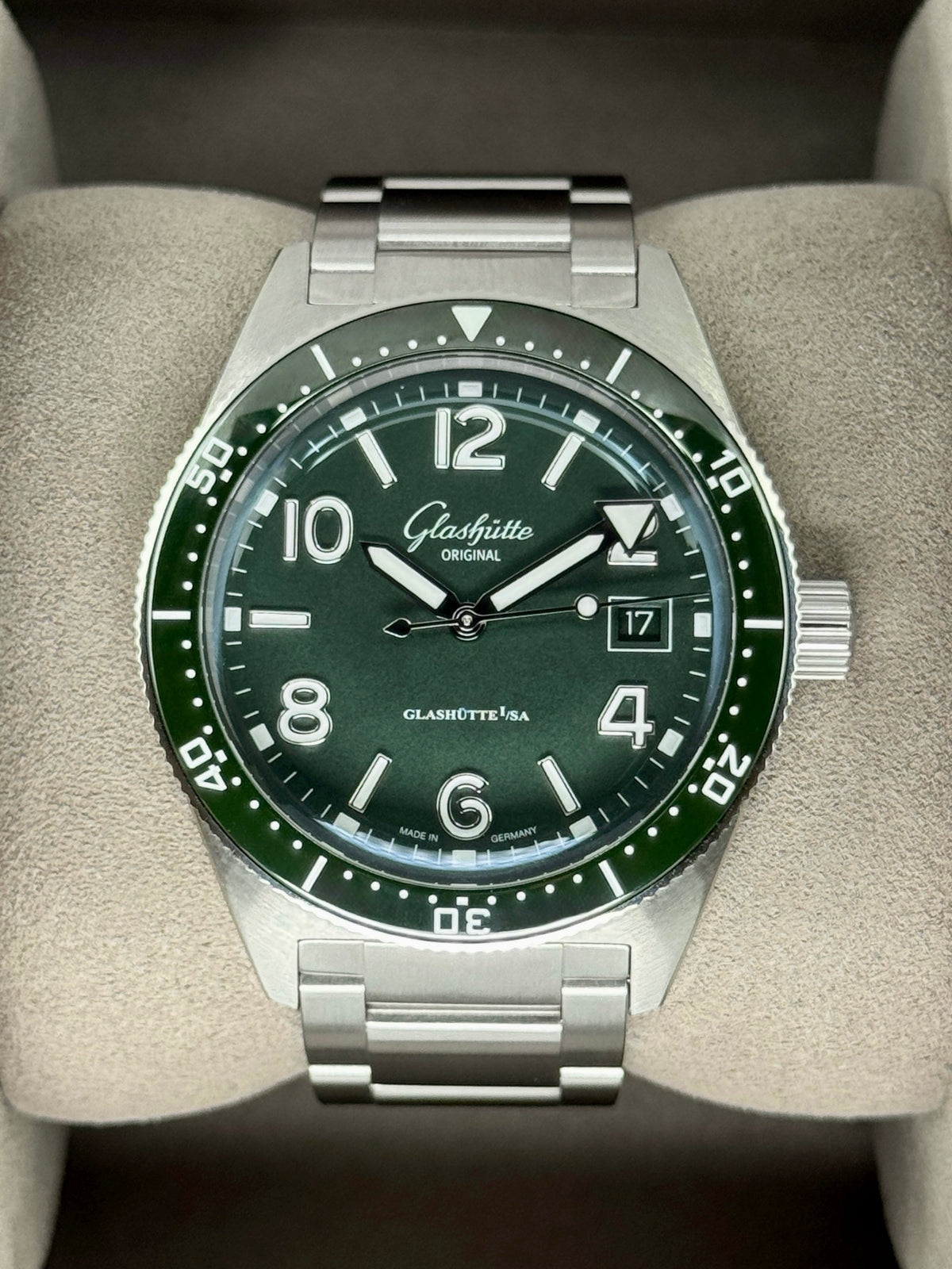 2026 Glashütte Original Seaq 39mm 1-39-11-13-83-70 Stainless Steel Green Dial