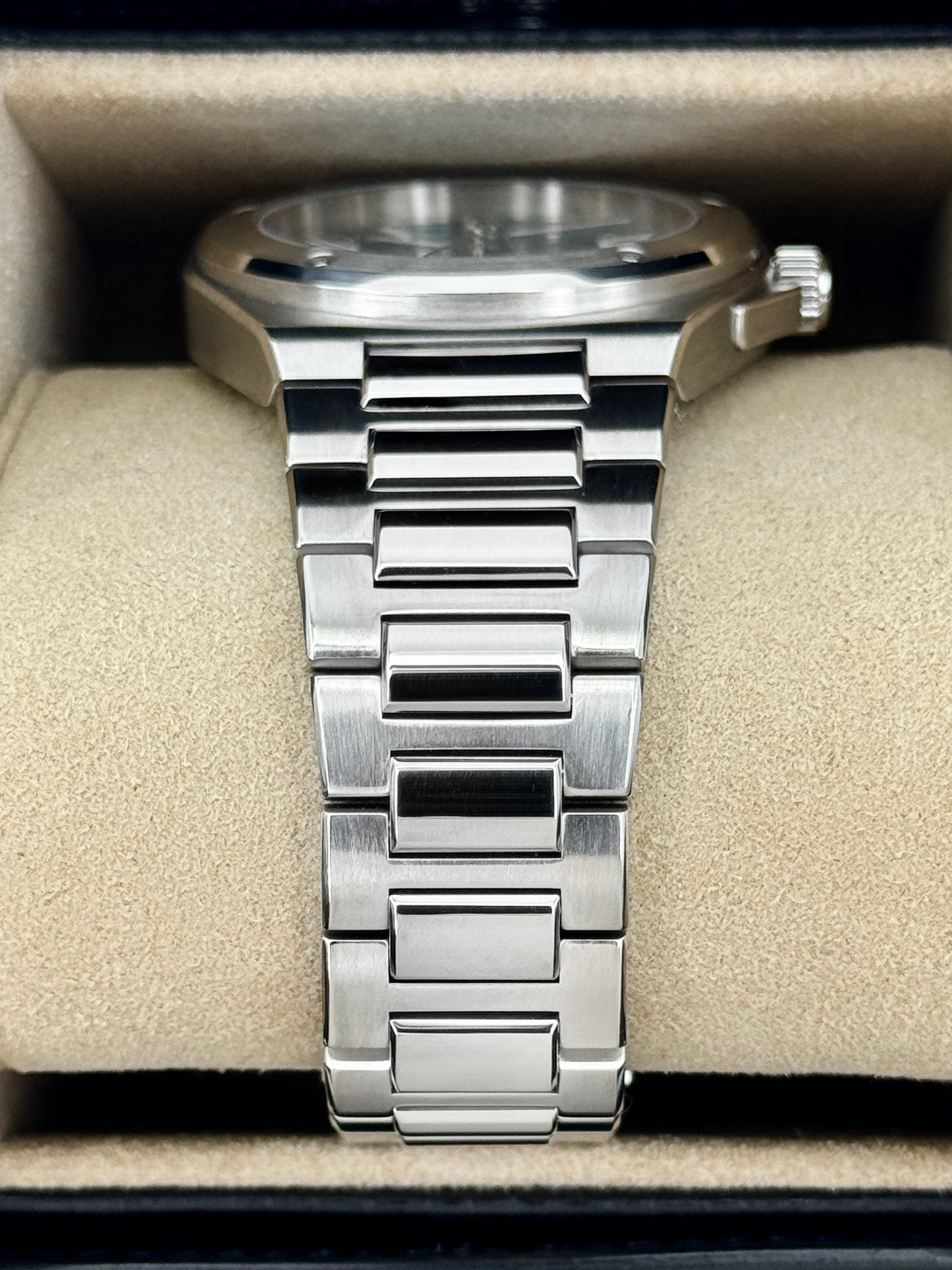 2023 IWC Ingenieur Automatic 40mm IW328903 Stainless Steel Aqua Dial