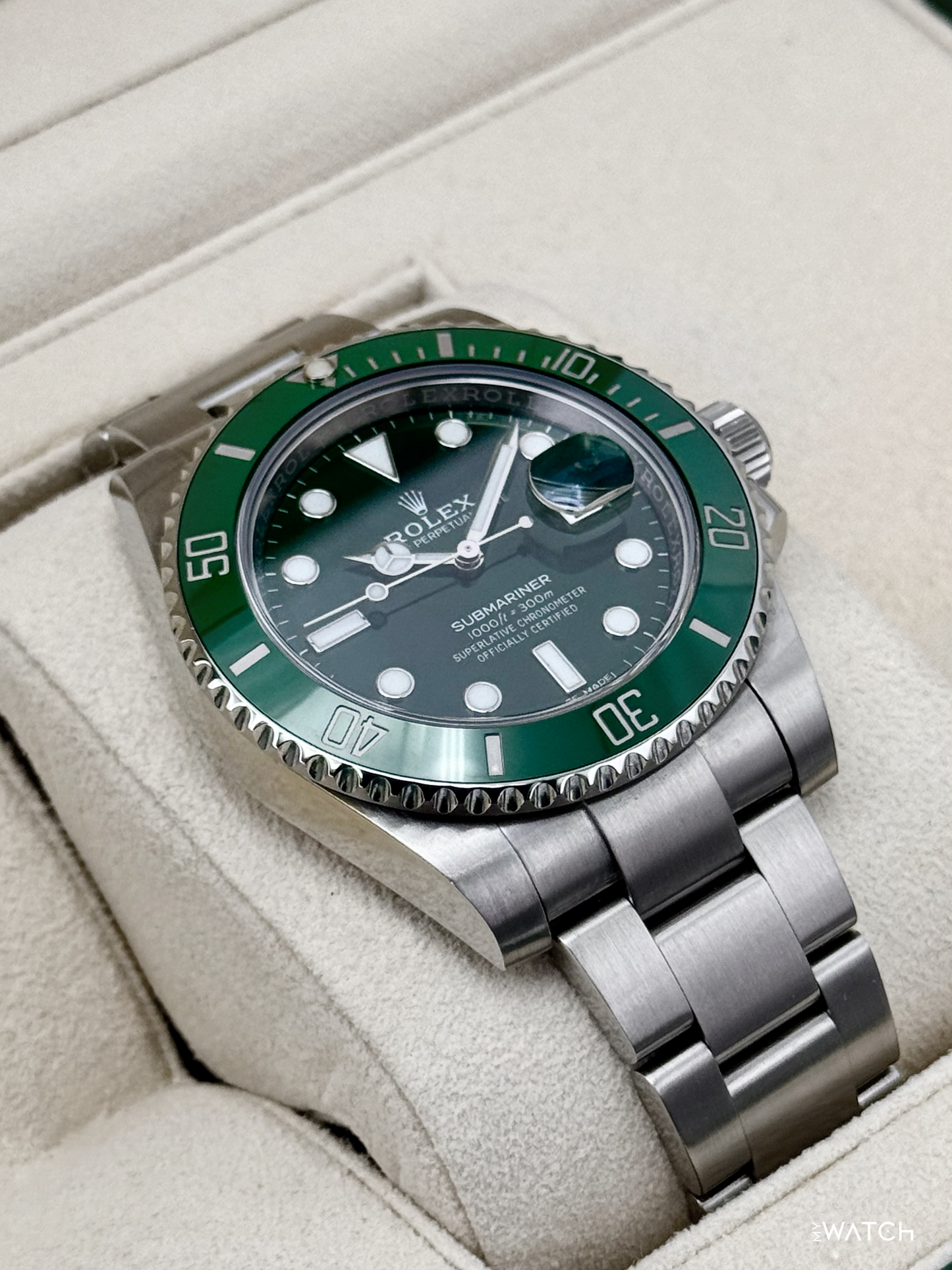 2017 Rolex Submariner “Hulk” 40mm 116610LV Green Dial