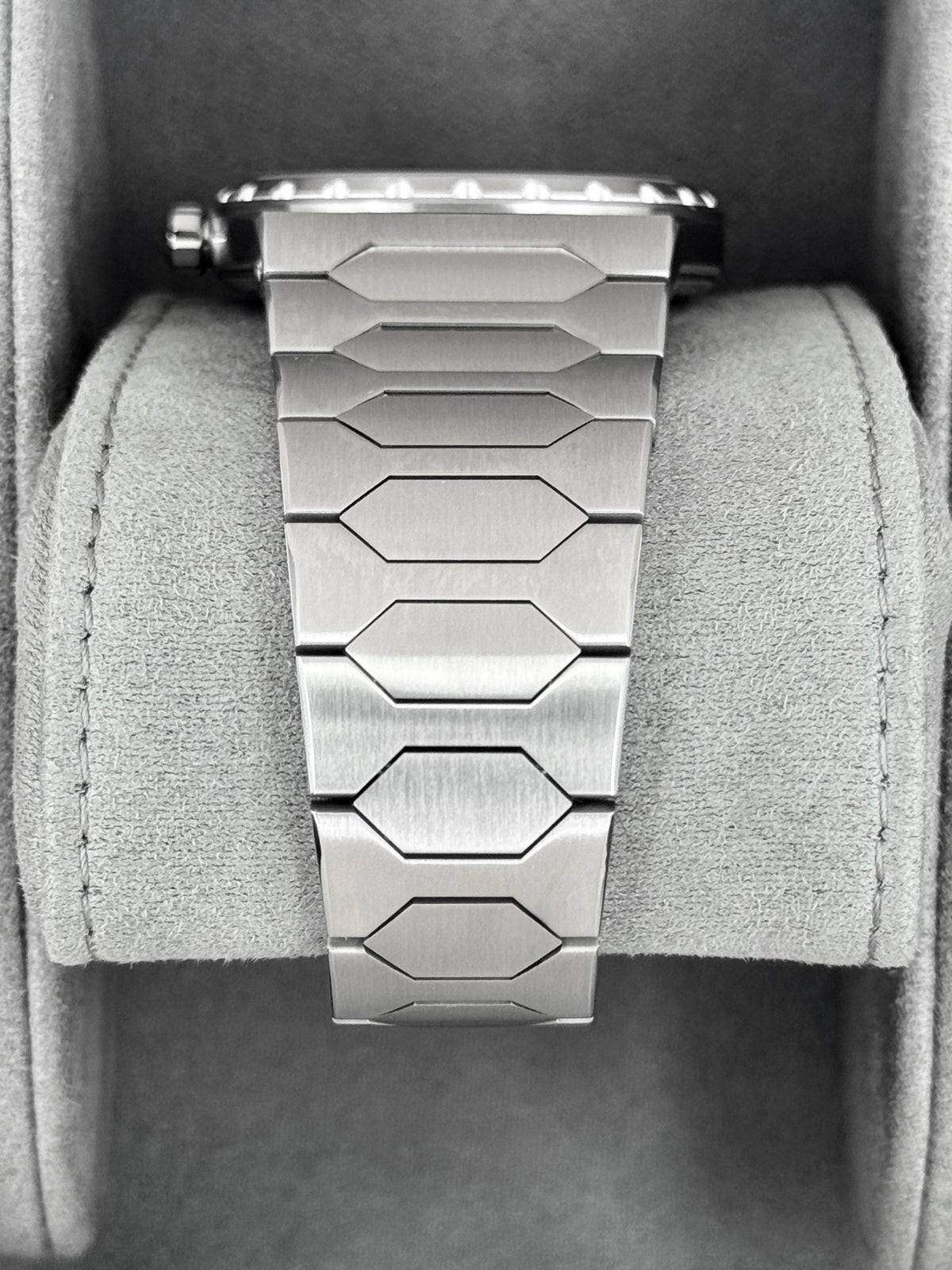 2026 Vacheron Constantin 222 37mm 4200H Stainless Steel Blue Dial