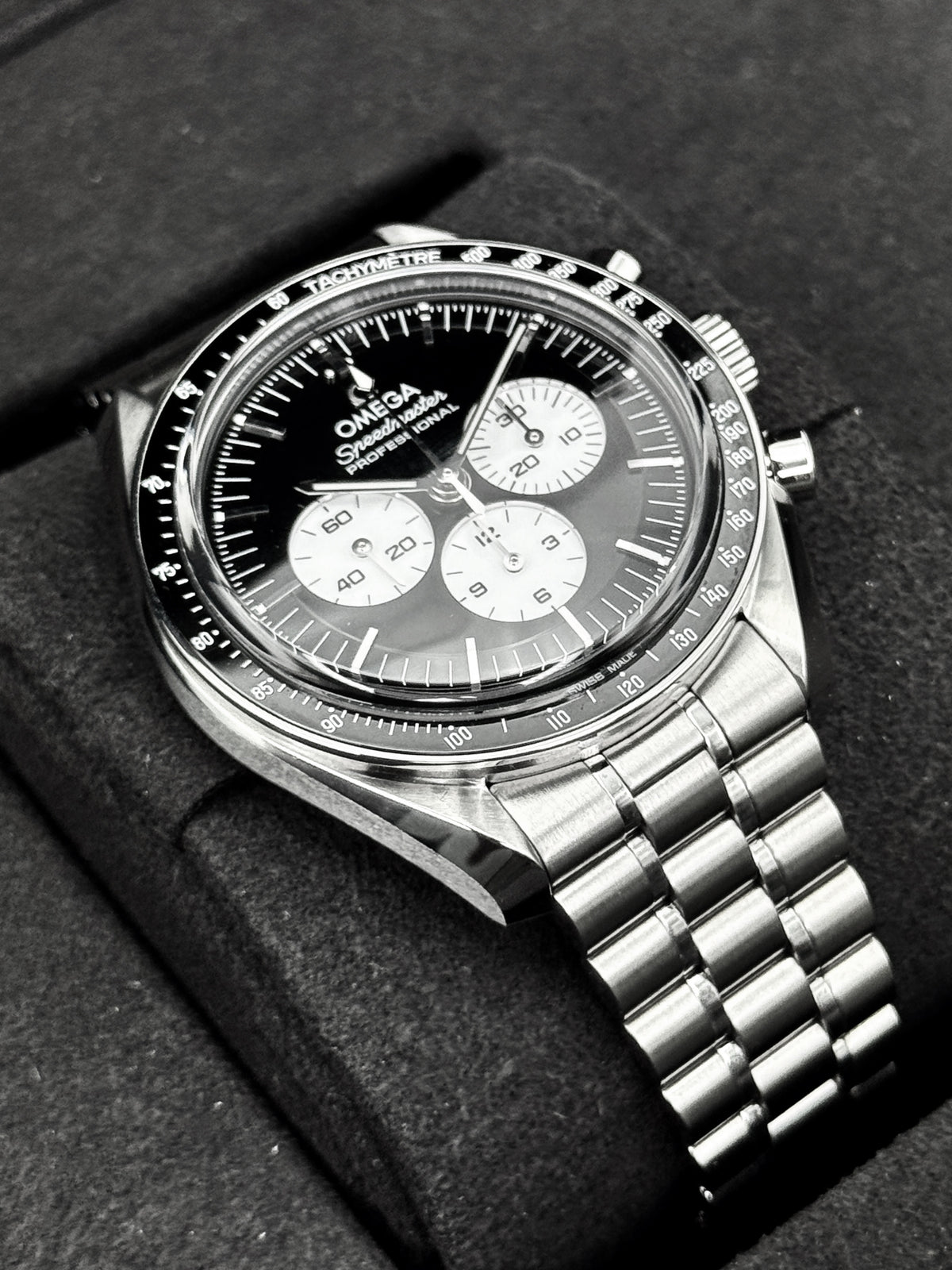 NEW 2026 Omega Speedmaster Moonwatch 42mm 310.30.42.50.01.004 Black Dial