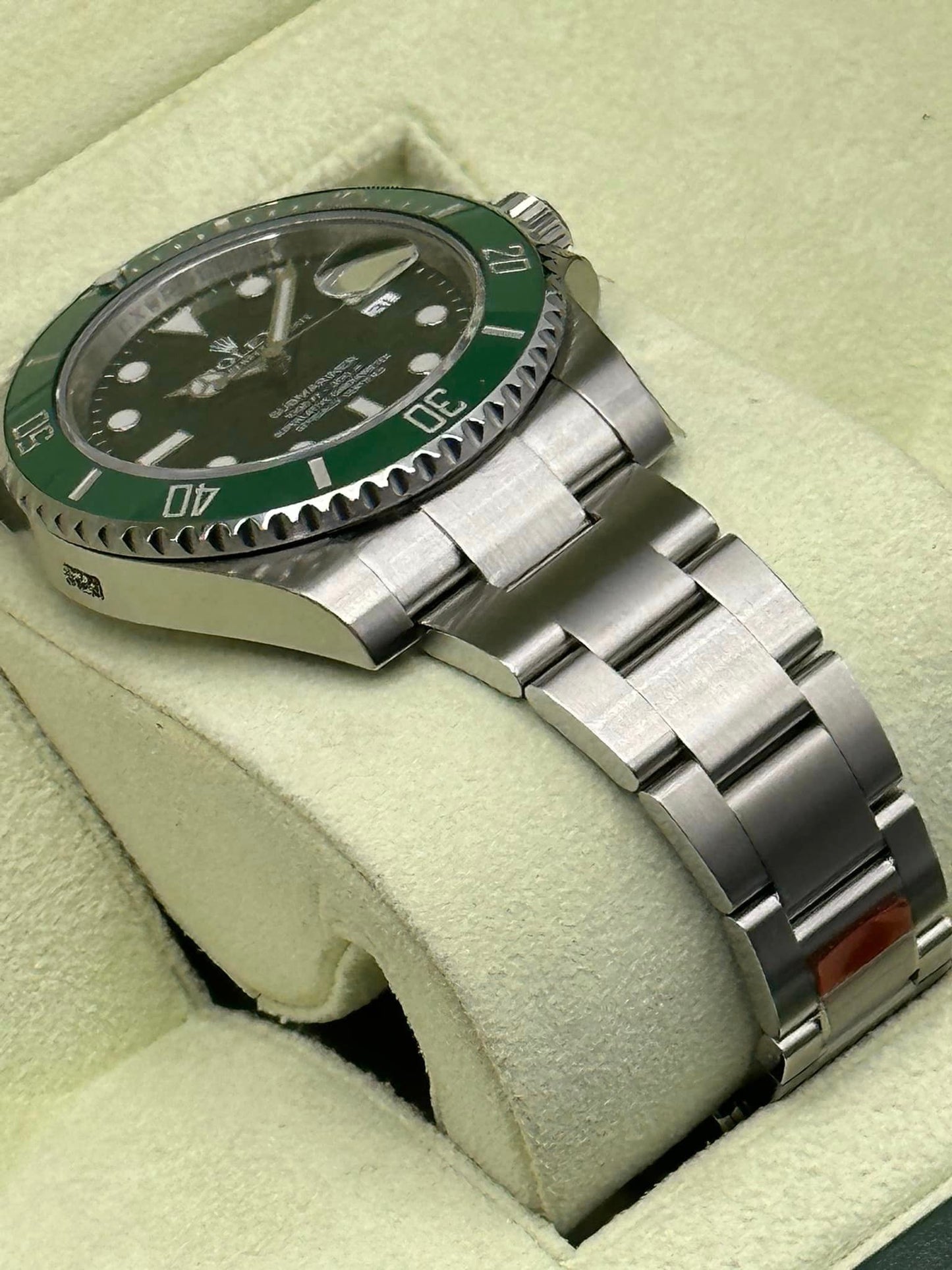 He Throws His Rolex Submariner Hulk Into the Ocean!? — Life on