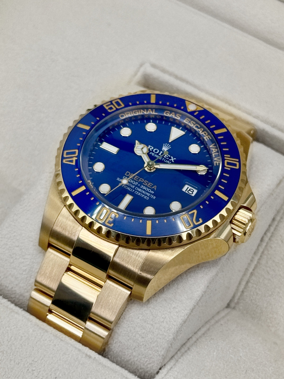 2025 Rolex Deepsea 44mm 136668LB Yellow Gold Blue Dial