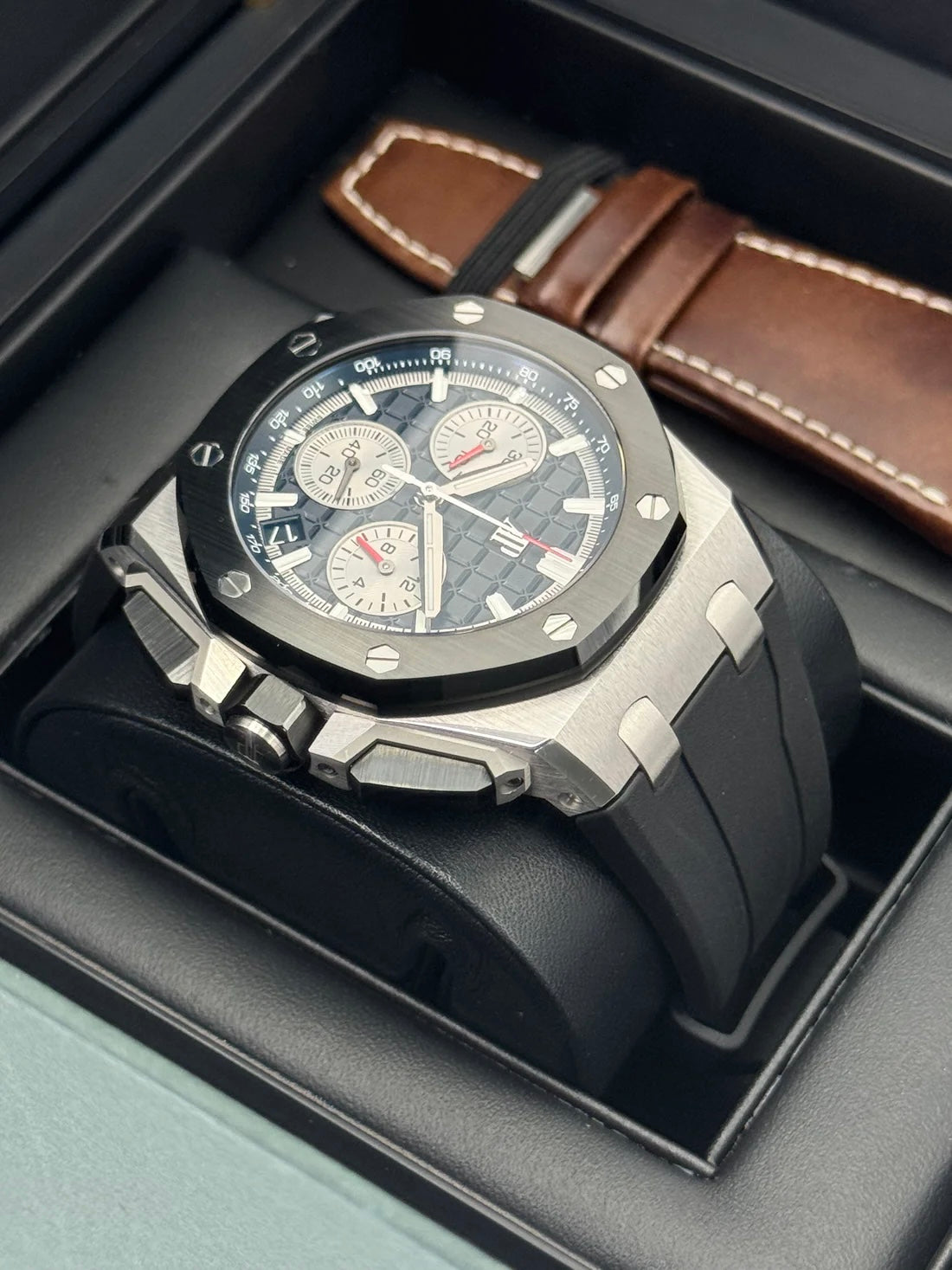 2022 Audemars Piguet Royal Oak Chronograph 43mm 26420SO Black Dial