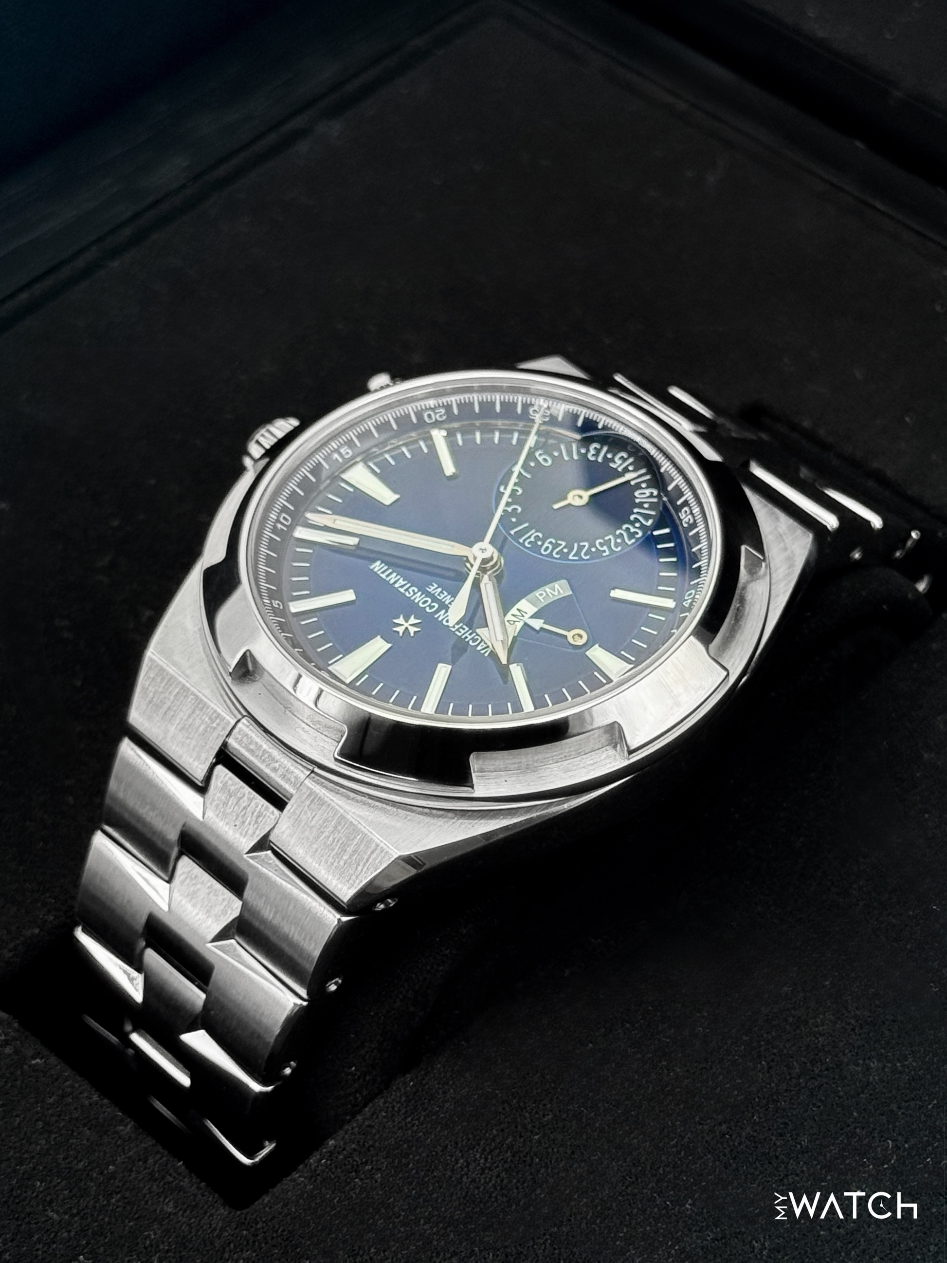 2023 Vacheron Constantin Overseas Dual Time 41mm 7900V Blue Dial - MyWatchLLC